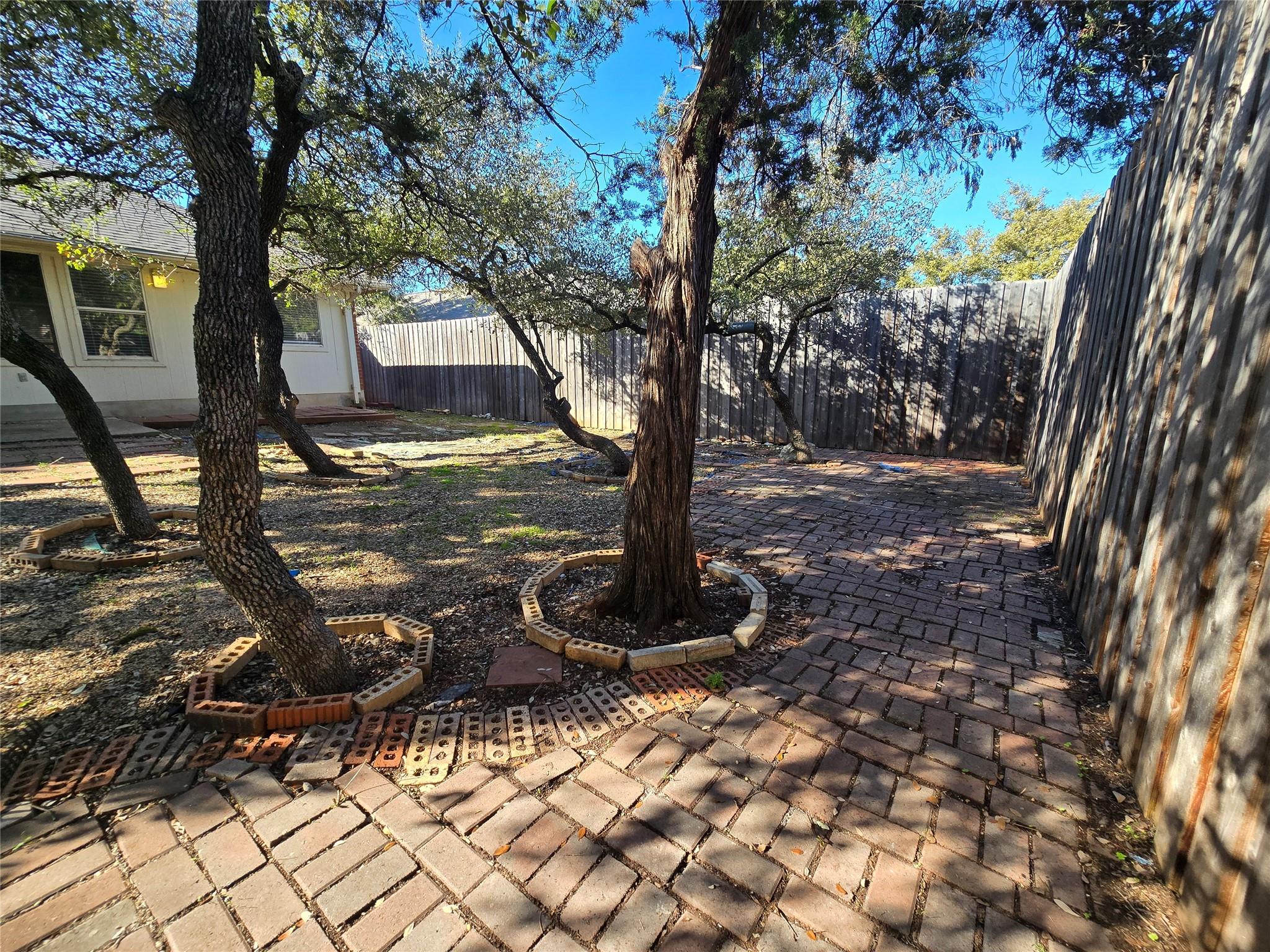 612 Sunny Brook Dr, Leander, TX 78641