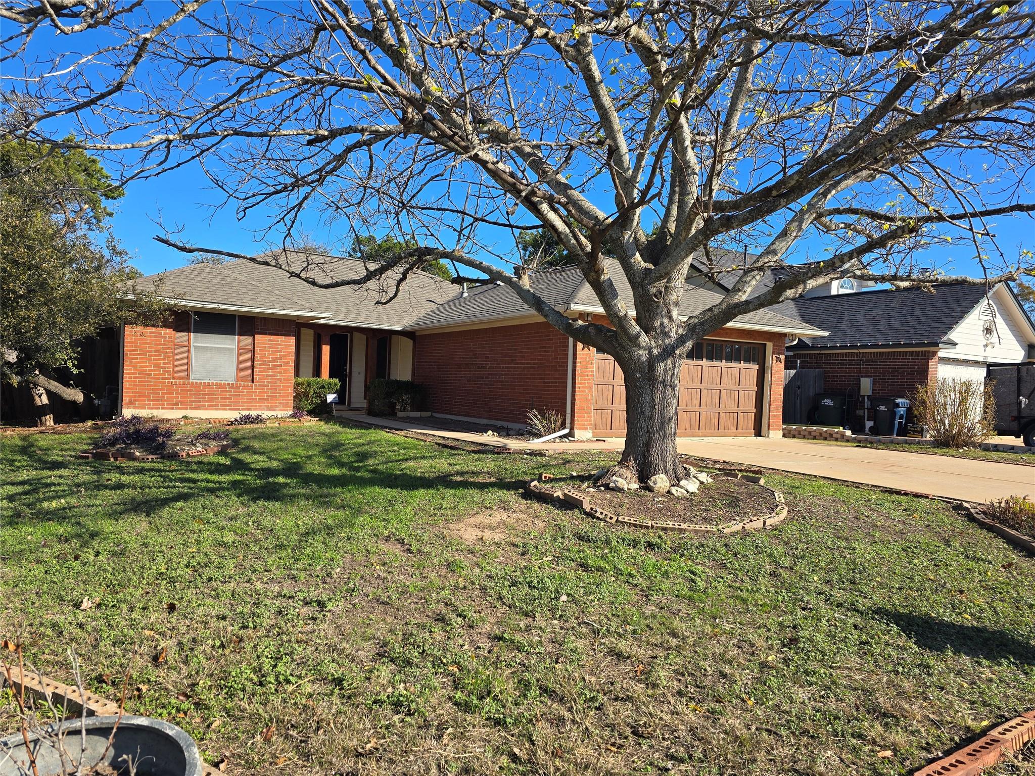 612 Sunny Brook Dr, Leander, TX 78641