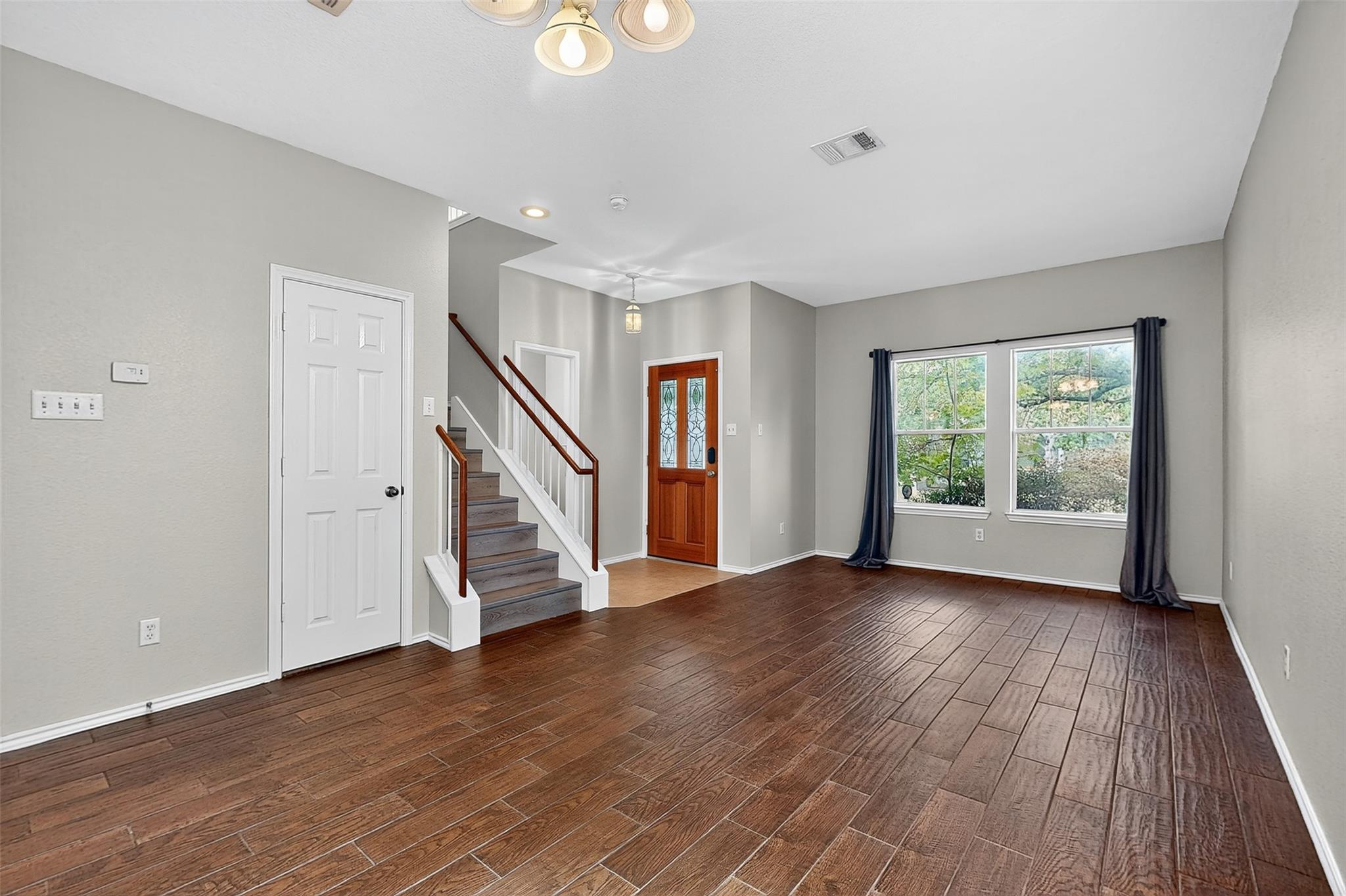 319 Bandstand Ln, Cedar Park, TX 78613