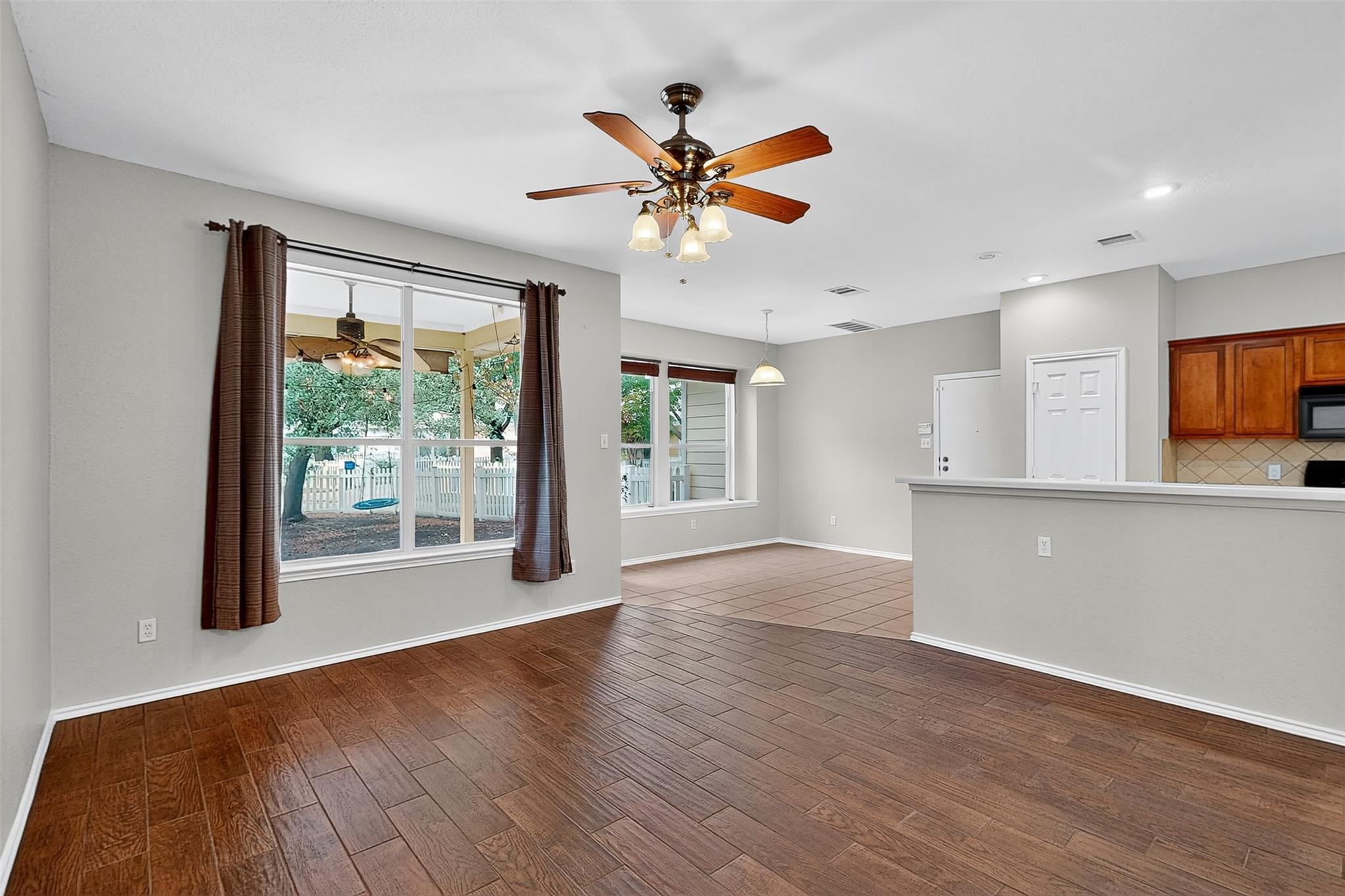 319 Bandstand Ln, Cedar Park, TX 78613