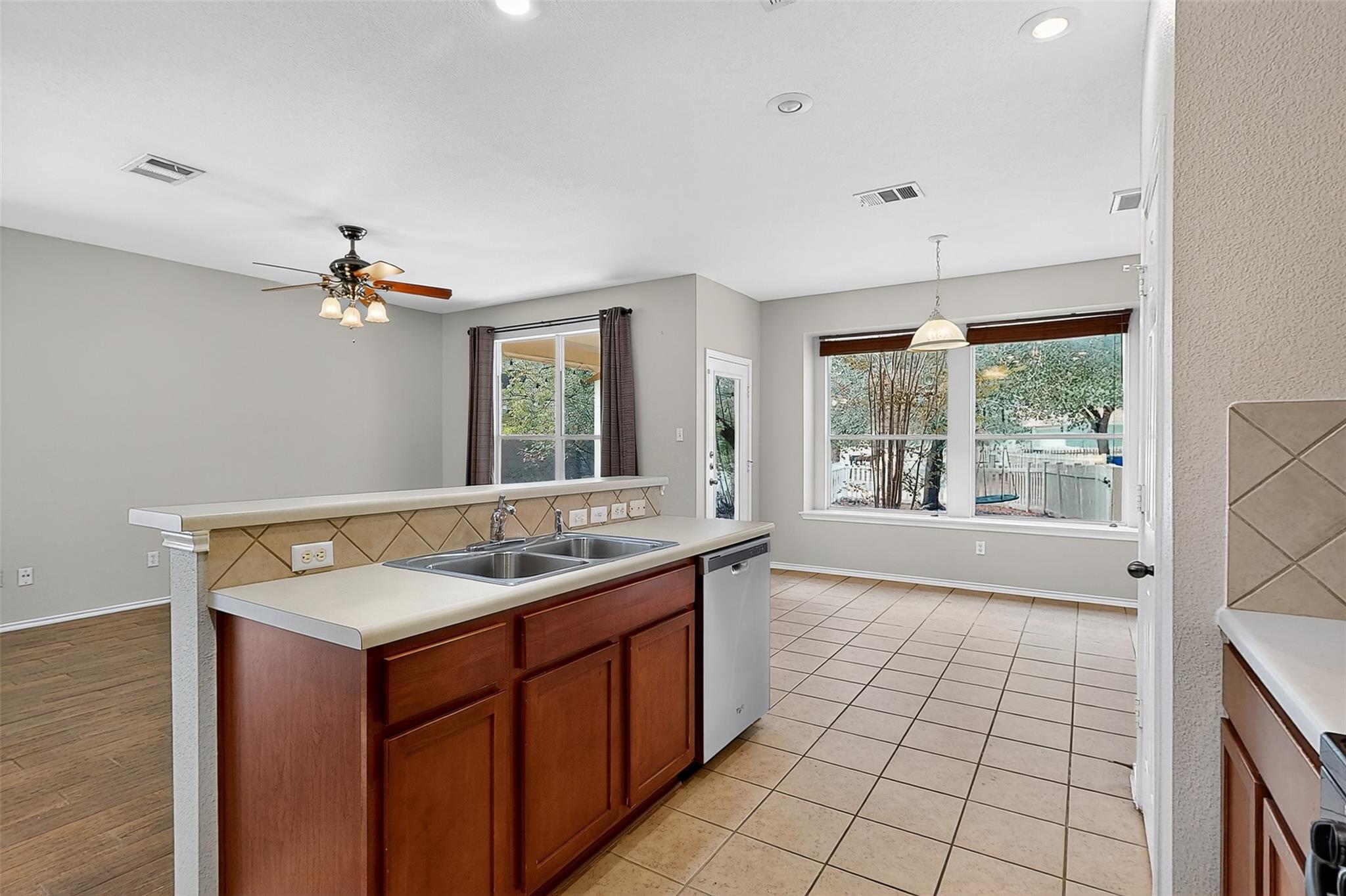 319 Bandstand Ln, Cedar Park, TX 78613