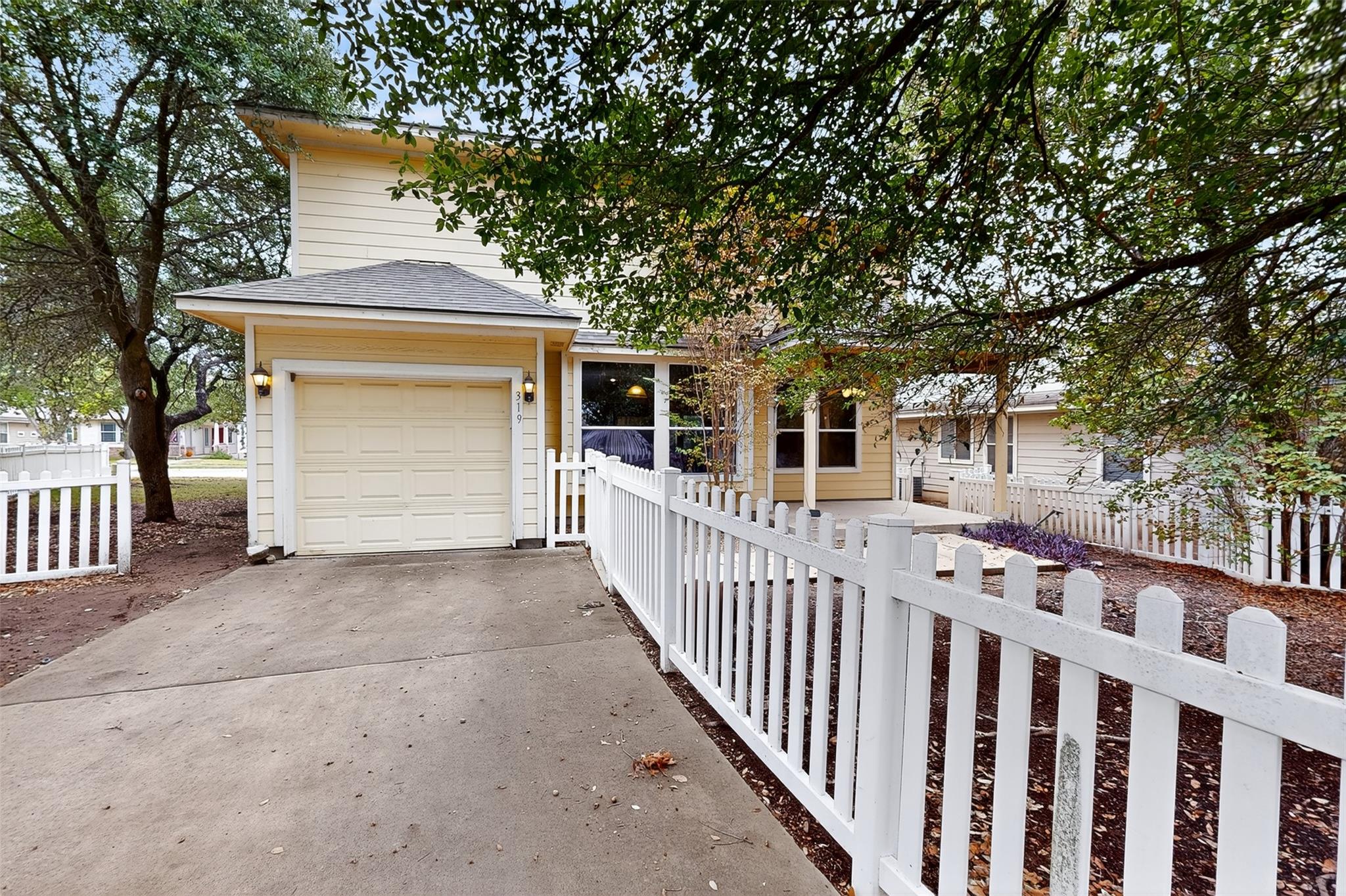 319 Bandstand Ln, Cedar Park, TX 78613
