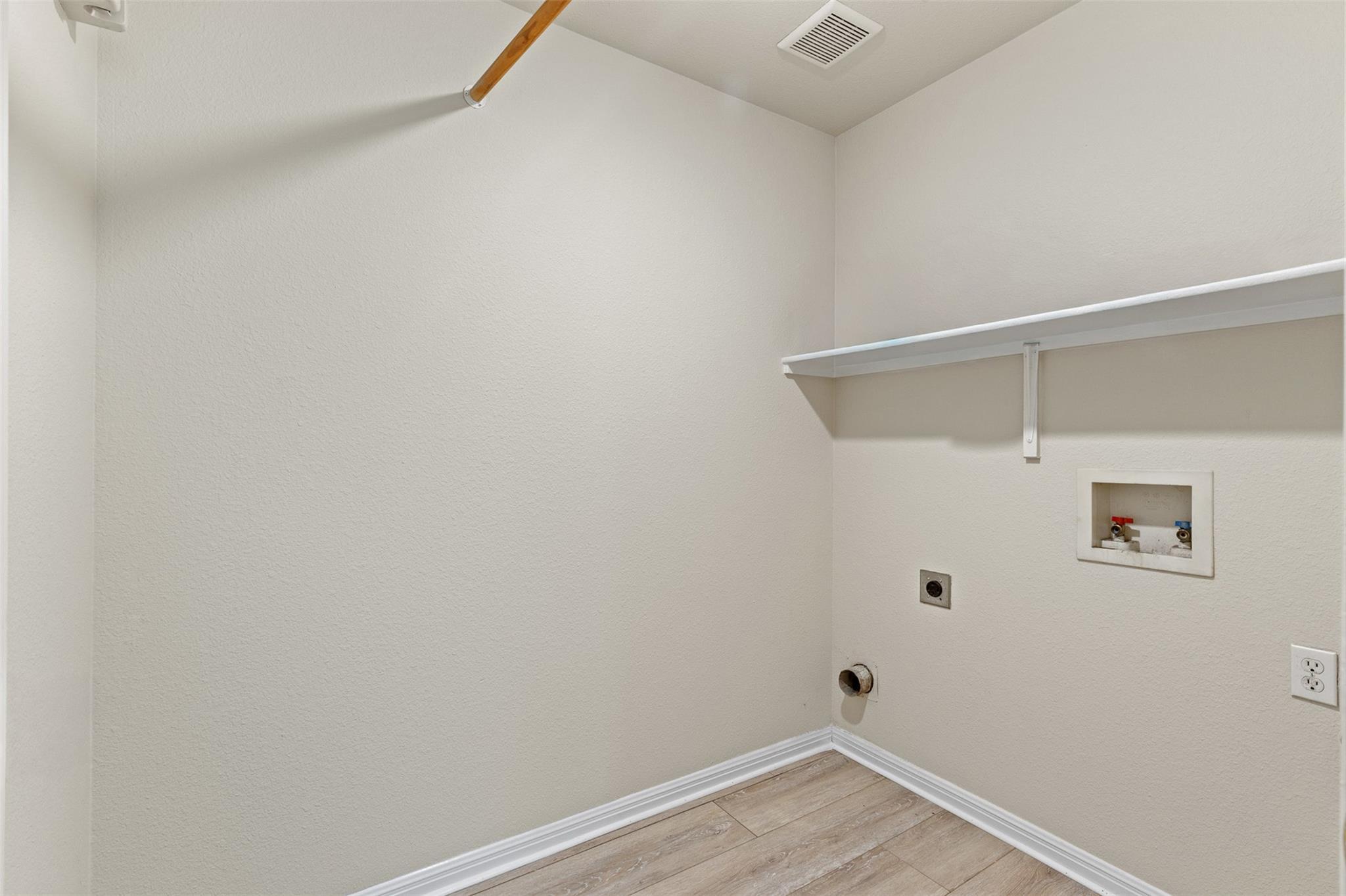 102 Orange Tree Ln, Georgetown, TX 78626