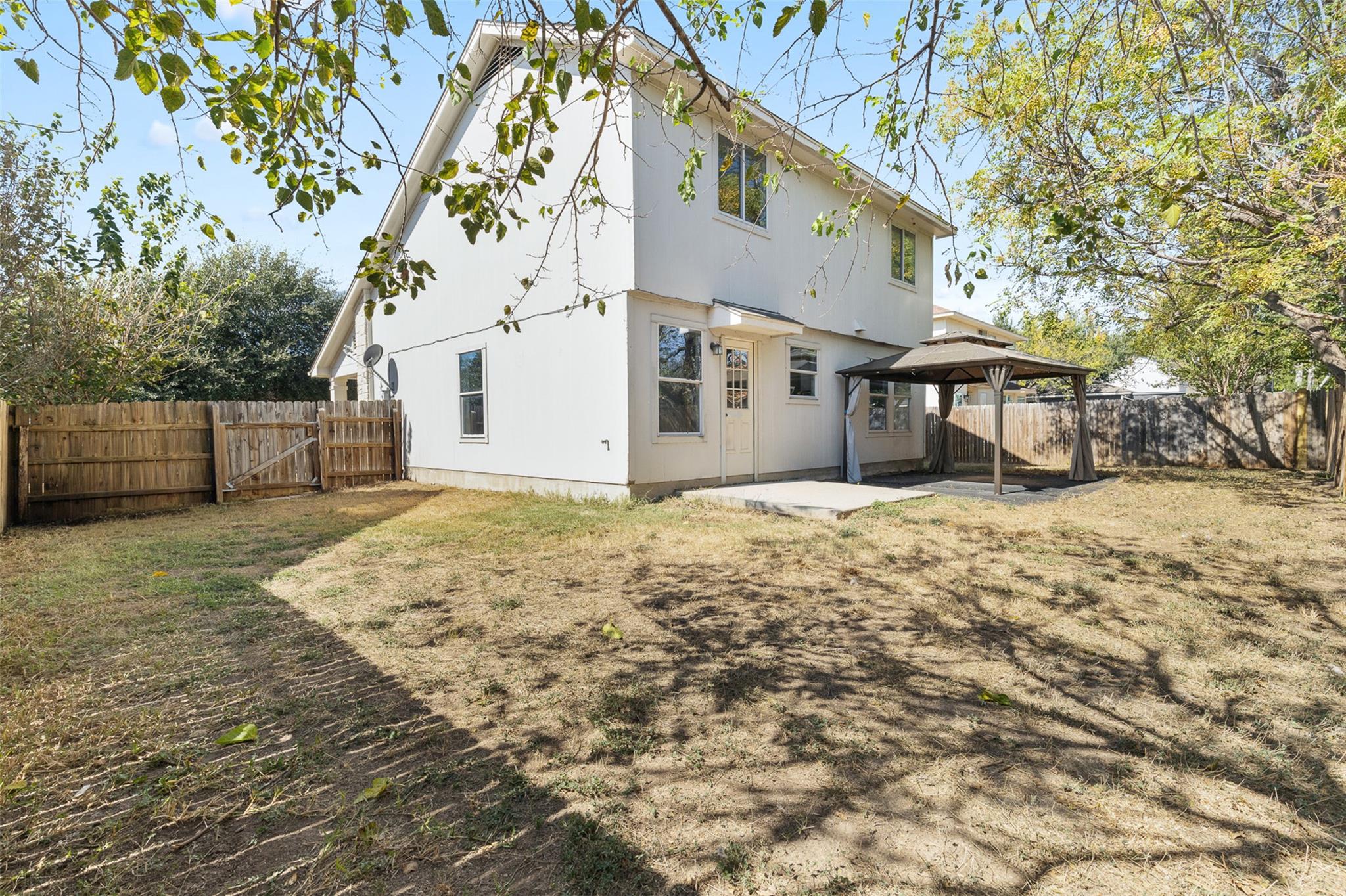 102 Orange Tree Ln, Georgetown, TX 78626