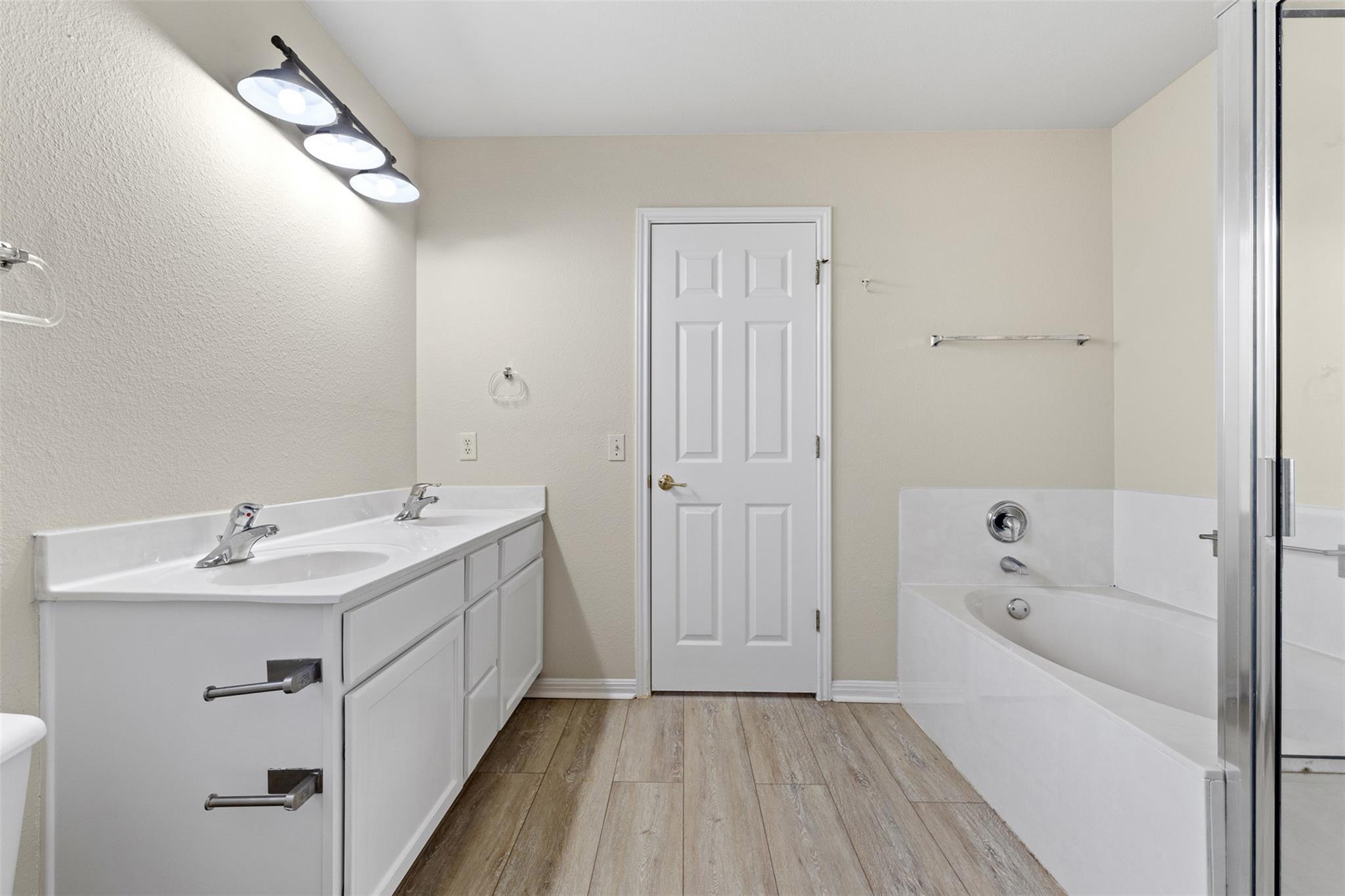 102 Orange Tree Ln, Georgetown, TX 78626