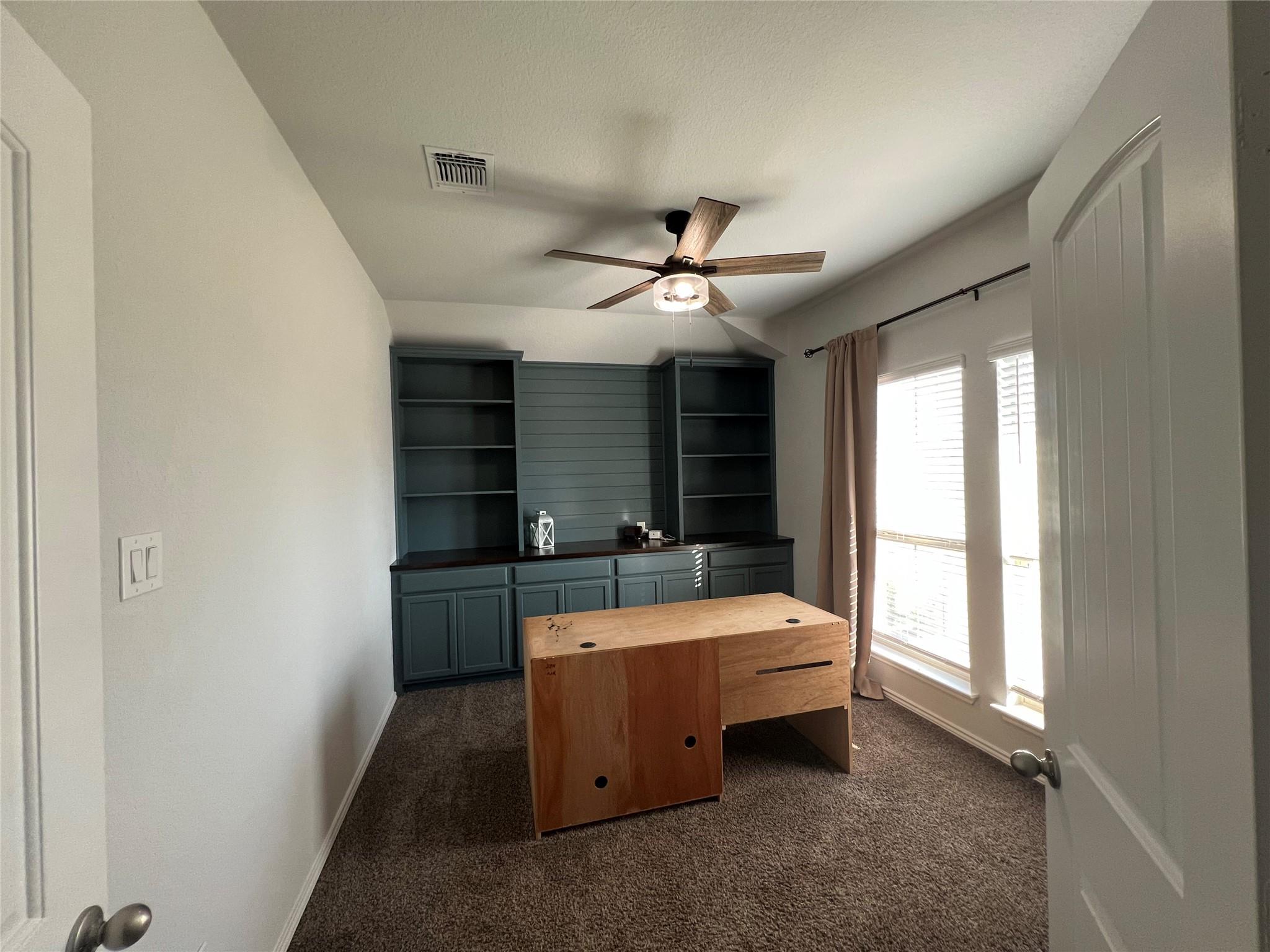 200 Nathaniel Dr, Taylor, TX 76574