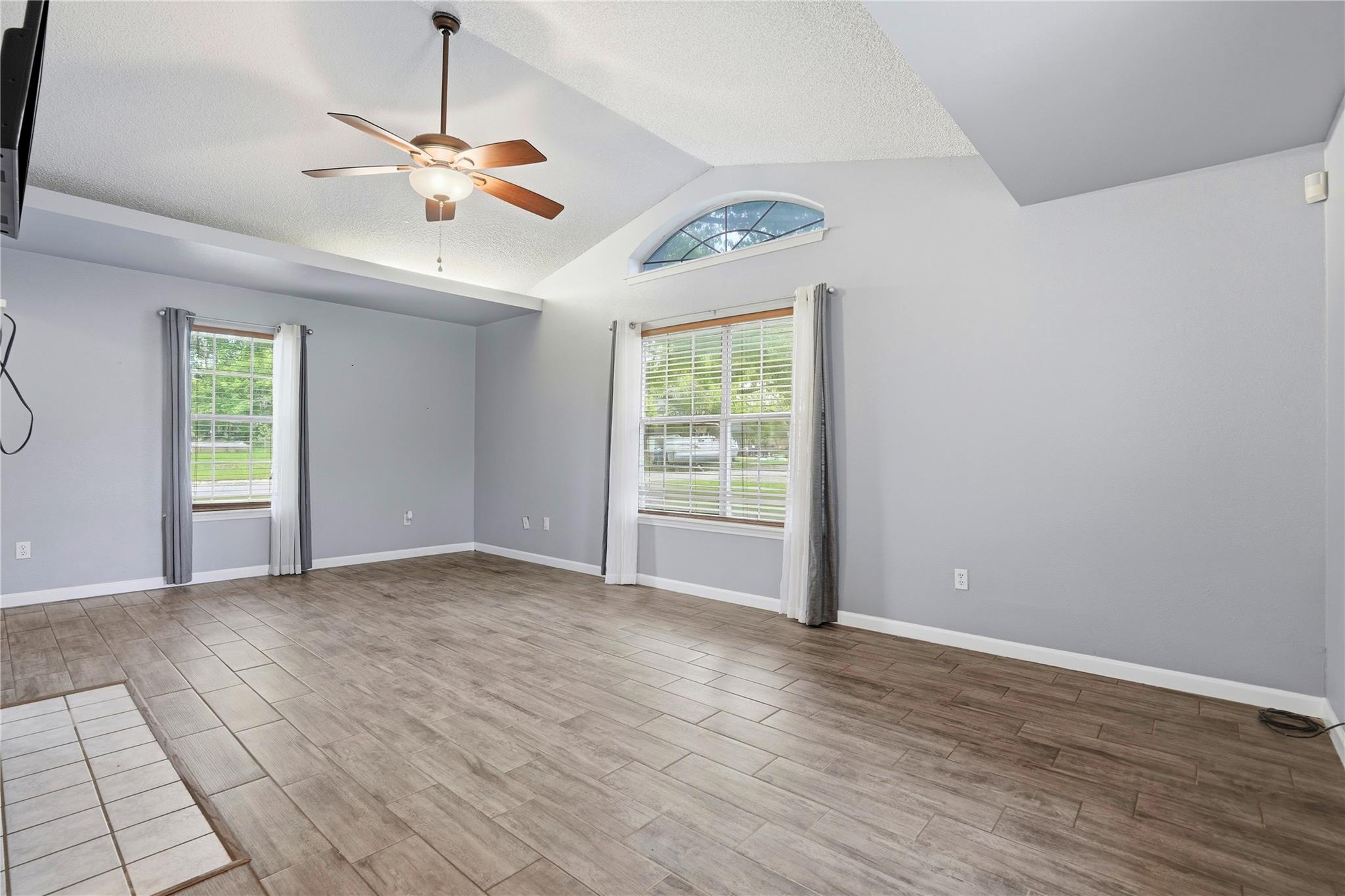 1201 Burkett Cir, Cameron, TX 76520