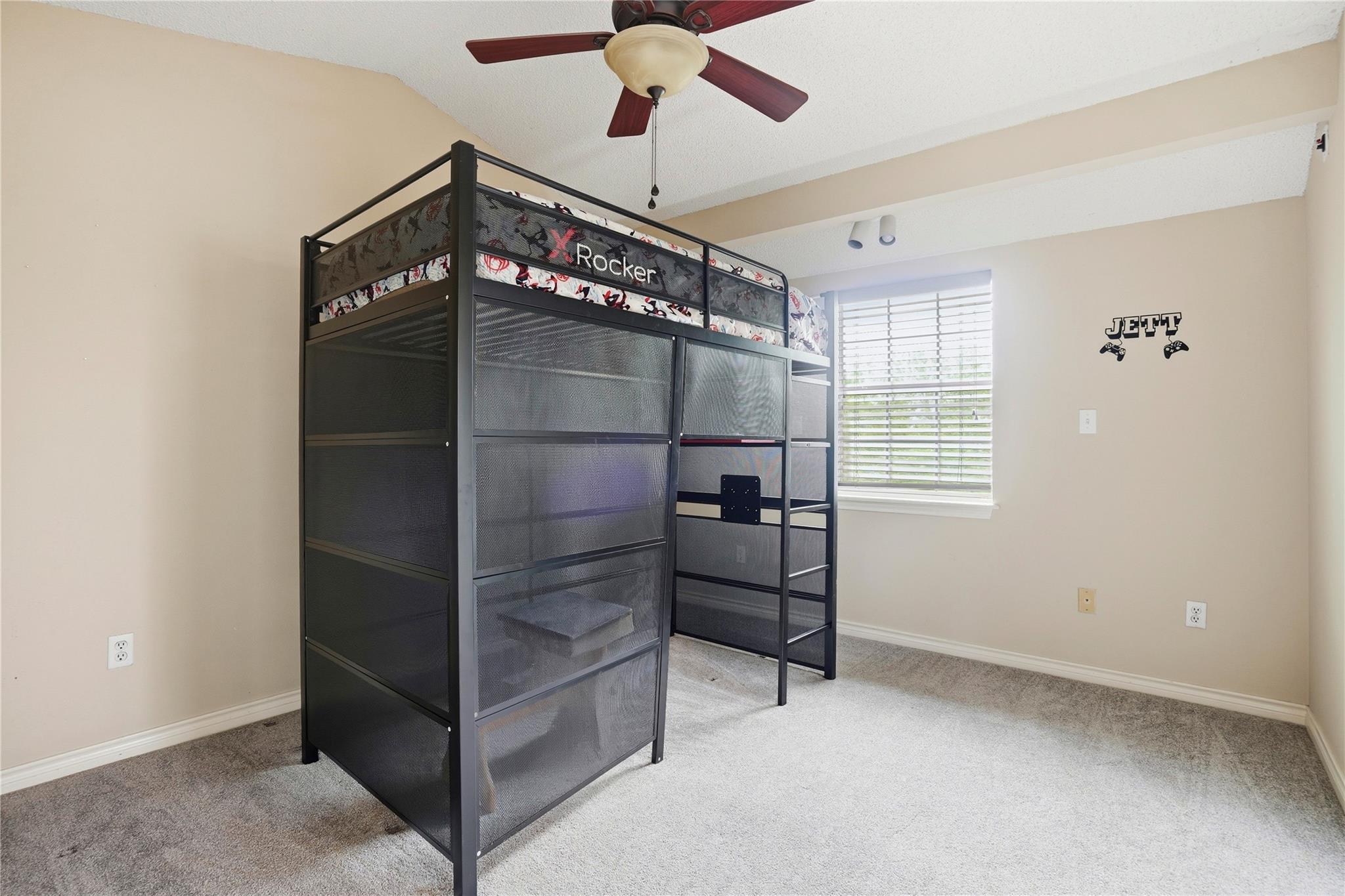 1201 Burkett Cir, Cameron, TX 76520