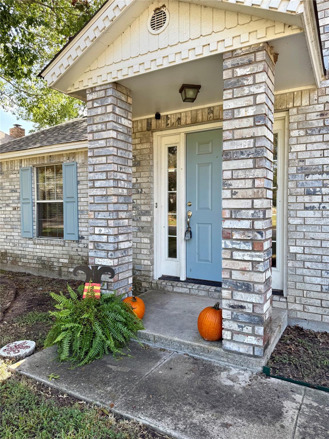 1201 Burkett Cir, Cameron, TX 76520