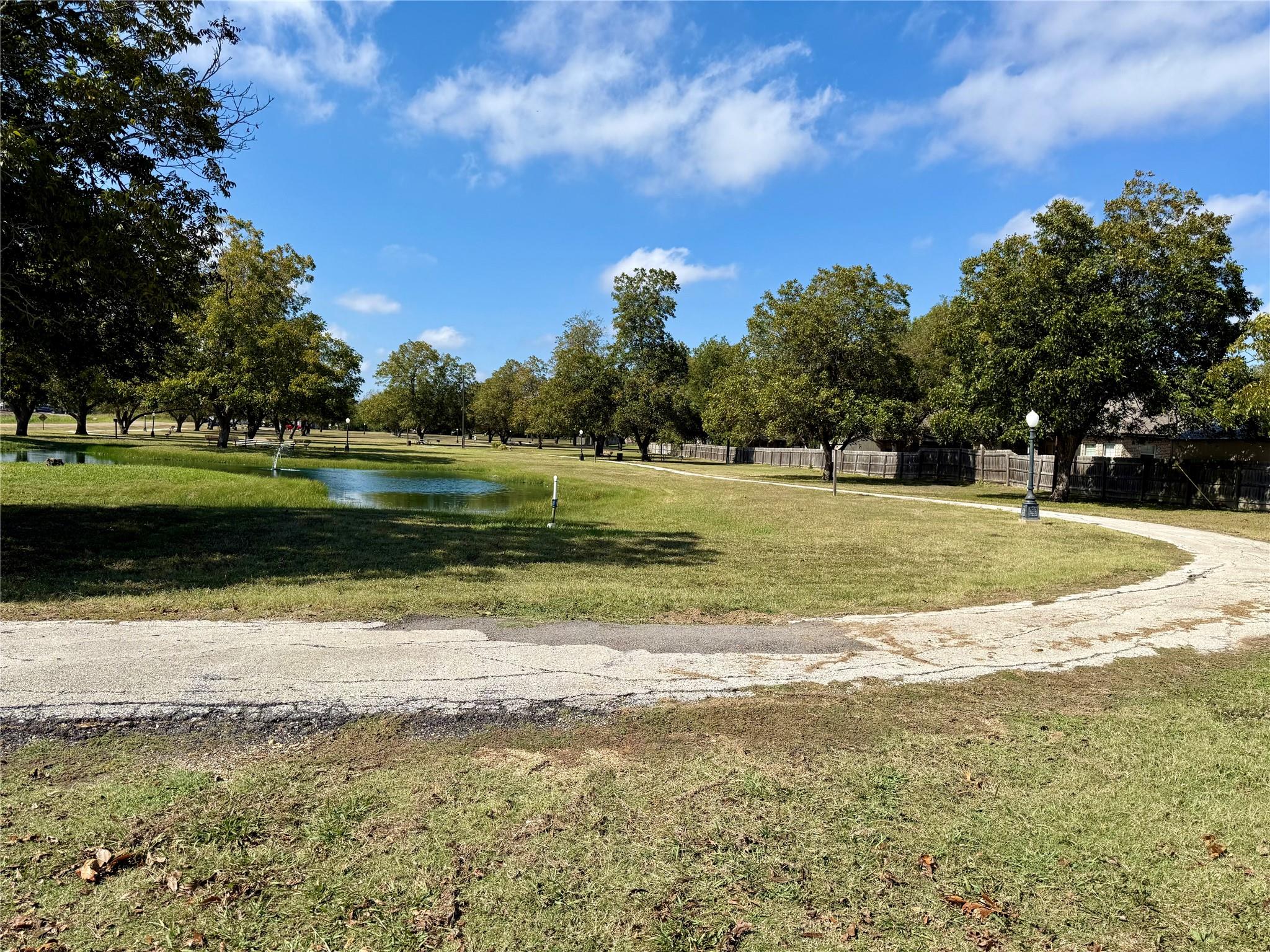 1201 Burkett Cir, Cameron, TX 76520