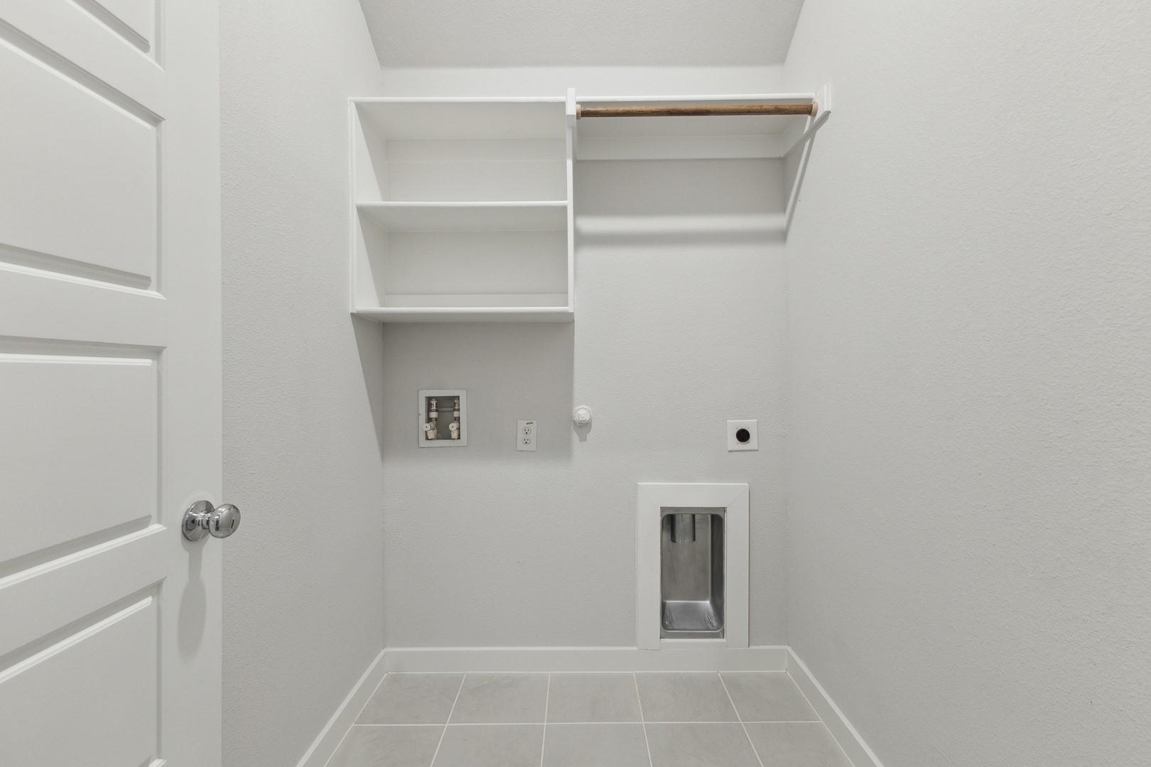 120 Mandeville Dr, Hutto, TX 78634