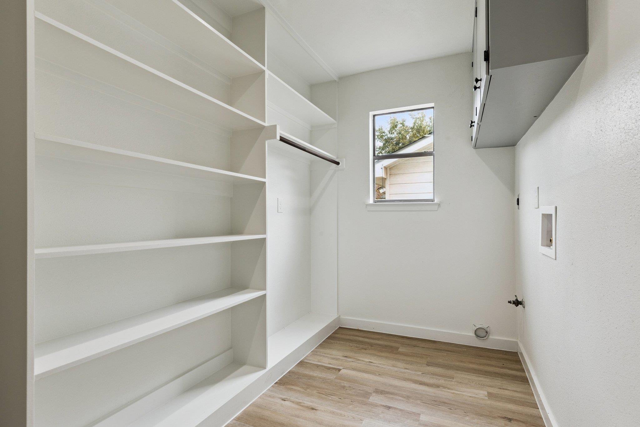 3912 Hillside Dr, Round Rock, TX 78681