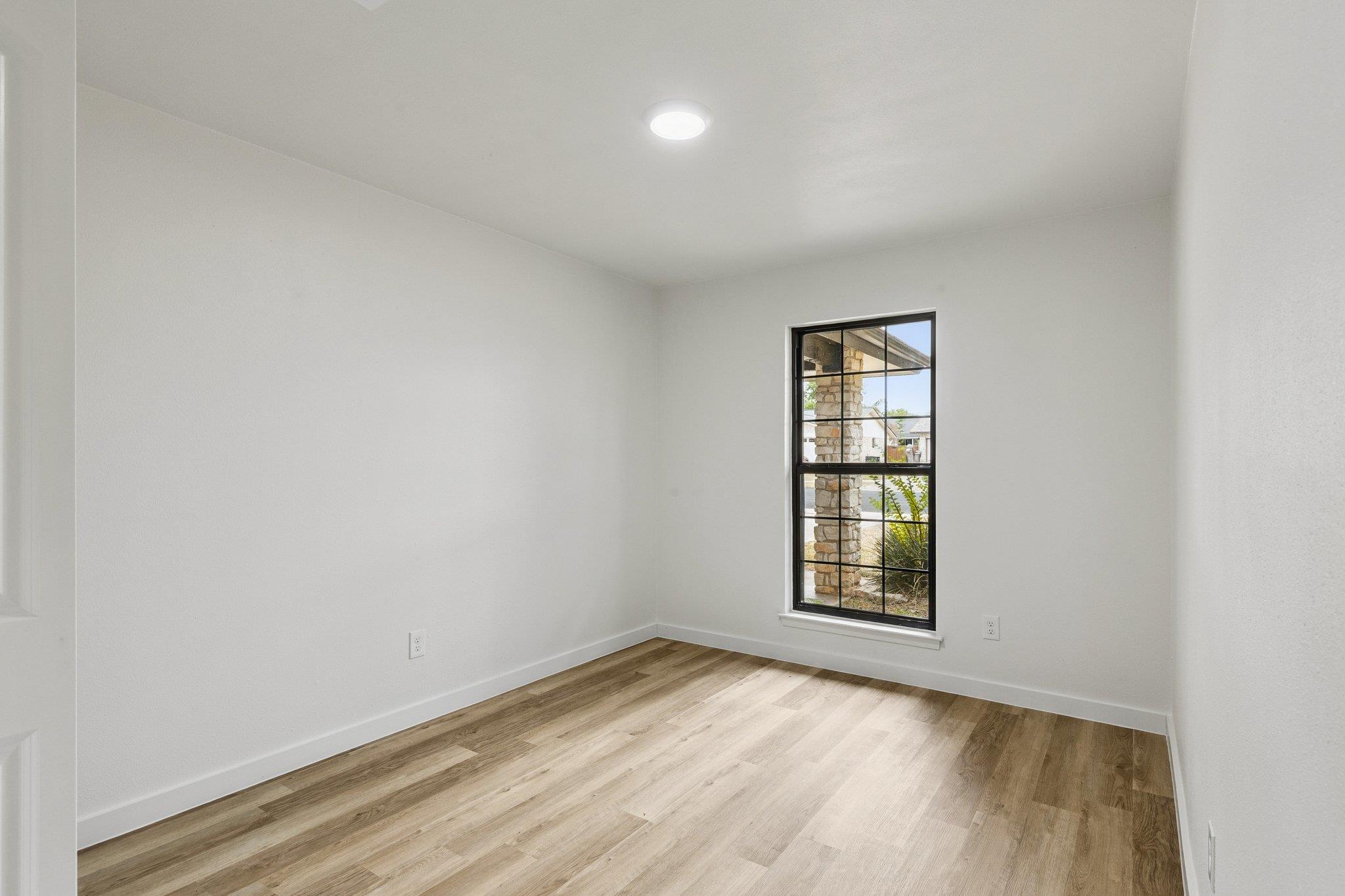 3912 Hillside Dr, Round Rock, TX 78681