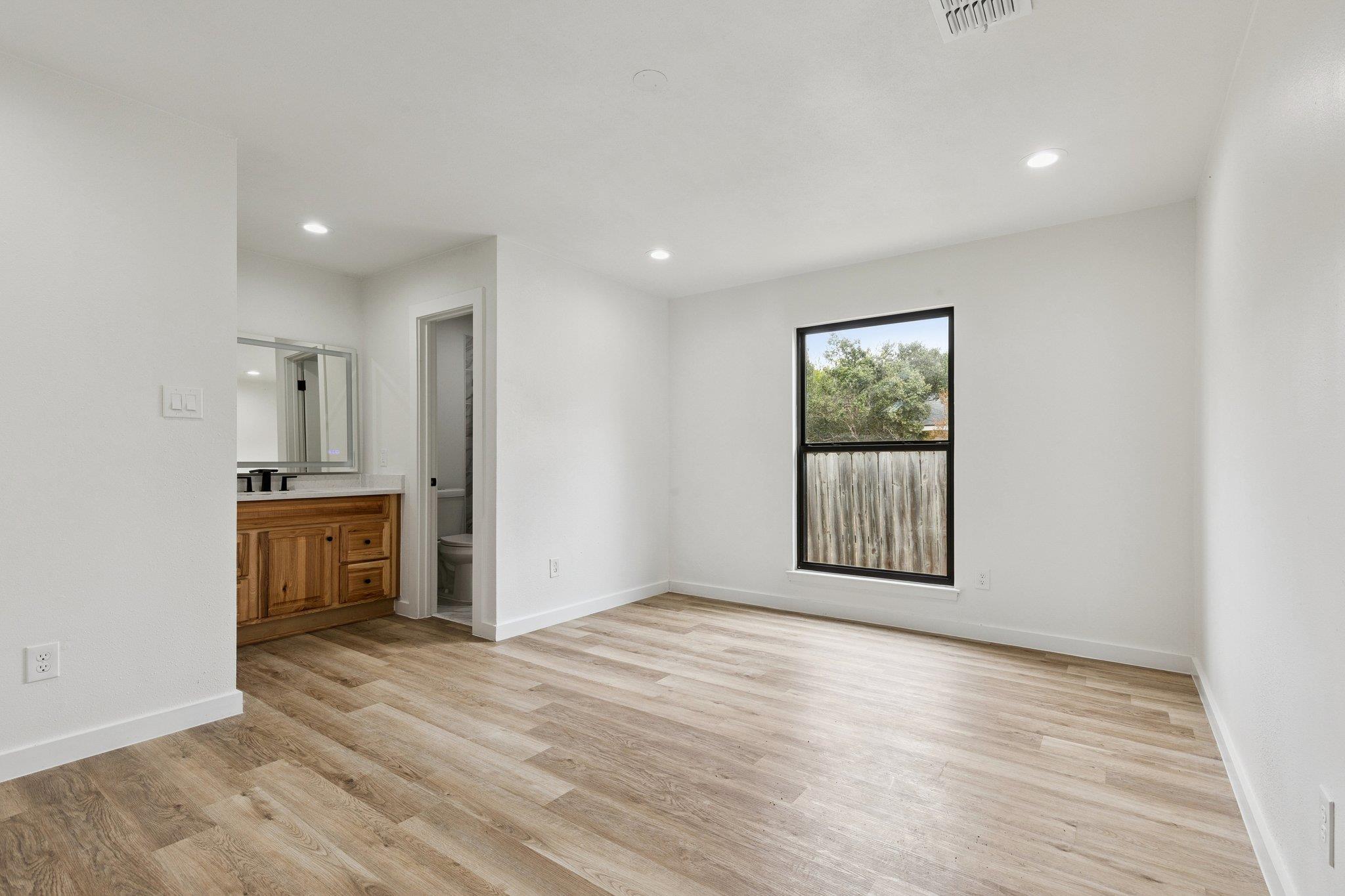 3912 Hillside Dr, Round Rock, TX 78681