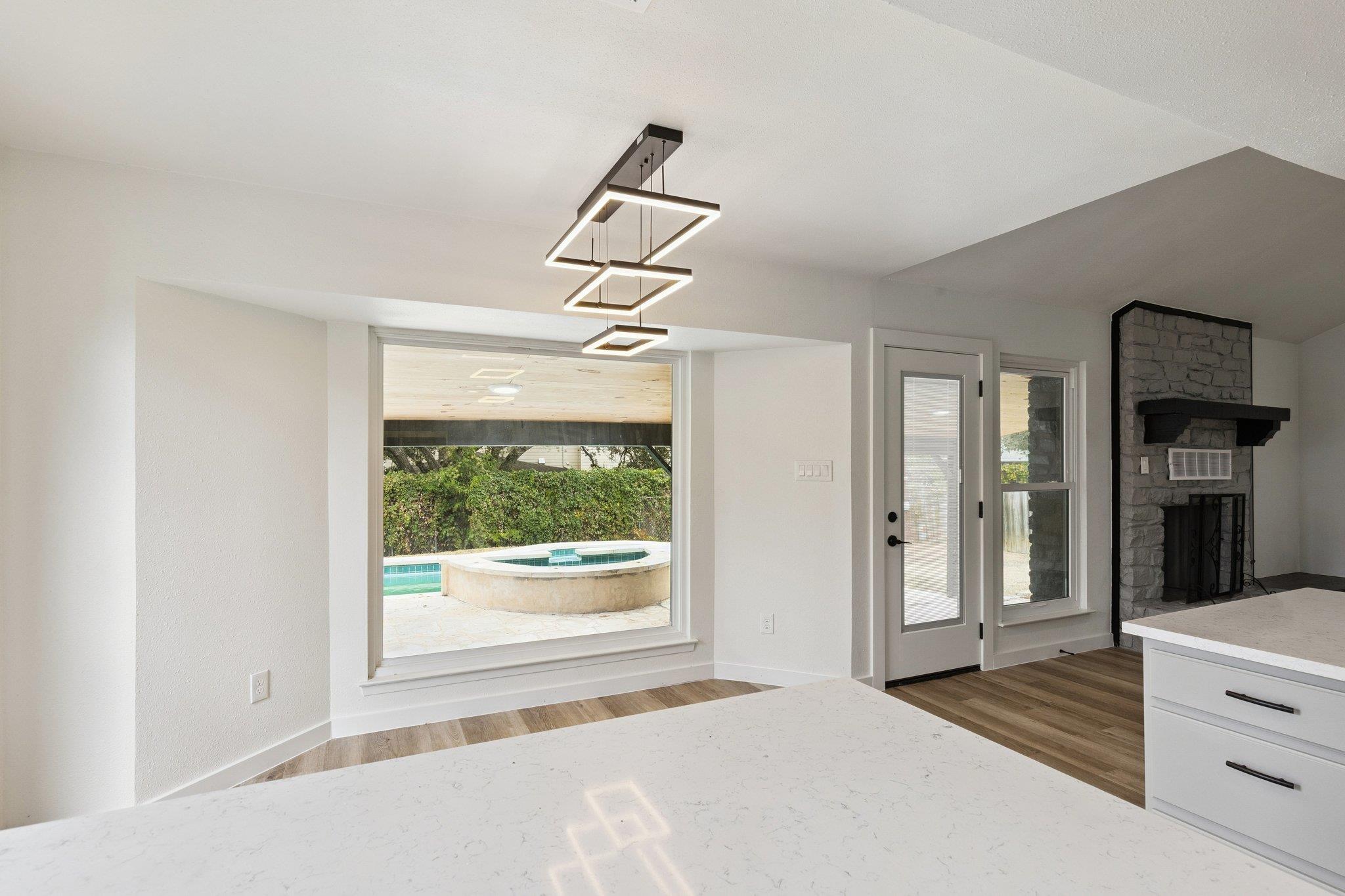 3912 Hillside Dr, Round Rock, TX 78681