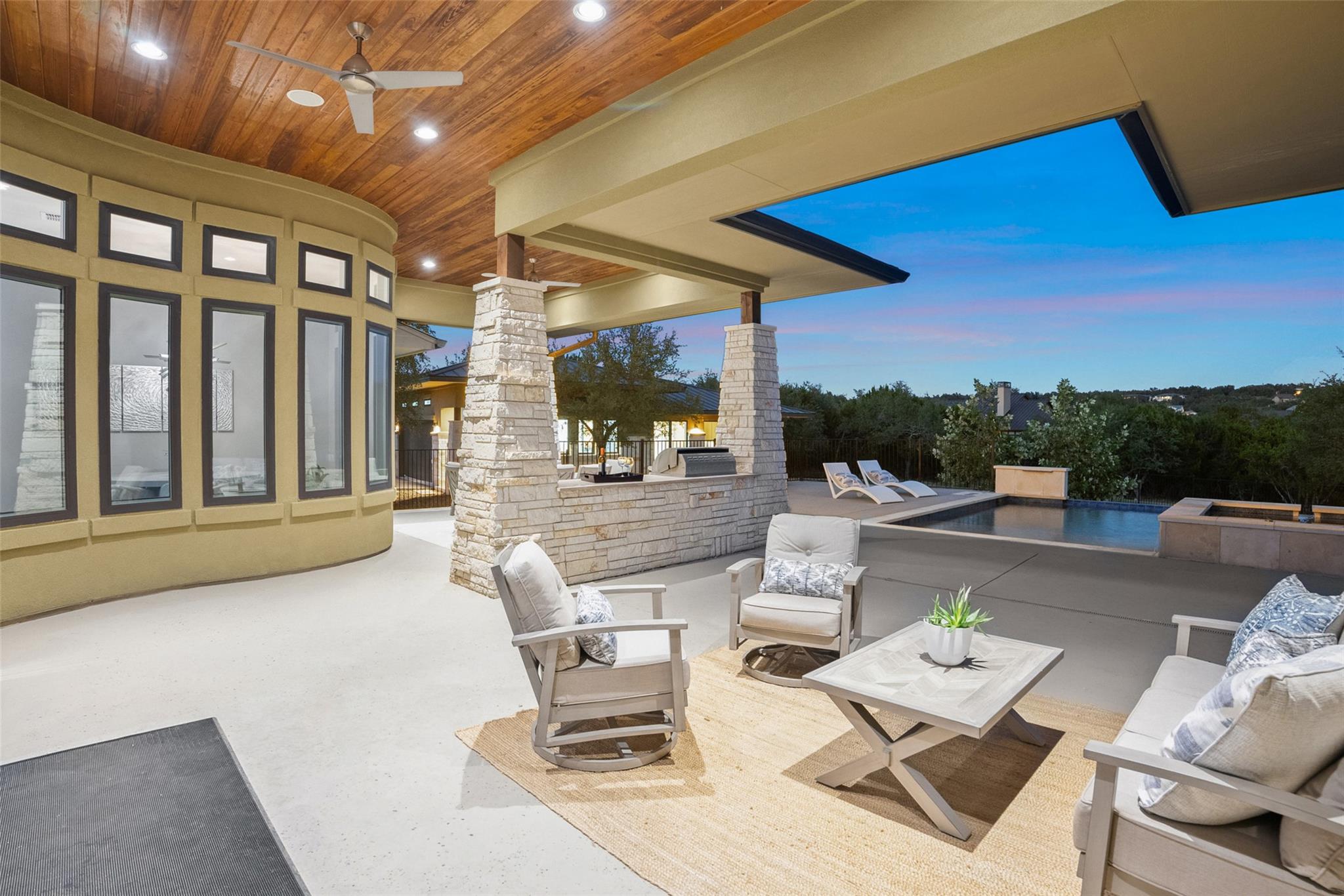 8701 Bellancia Dr, Austin, TX 78738