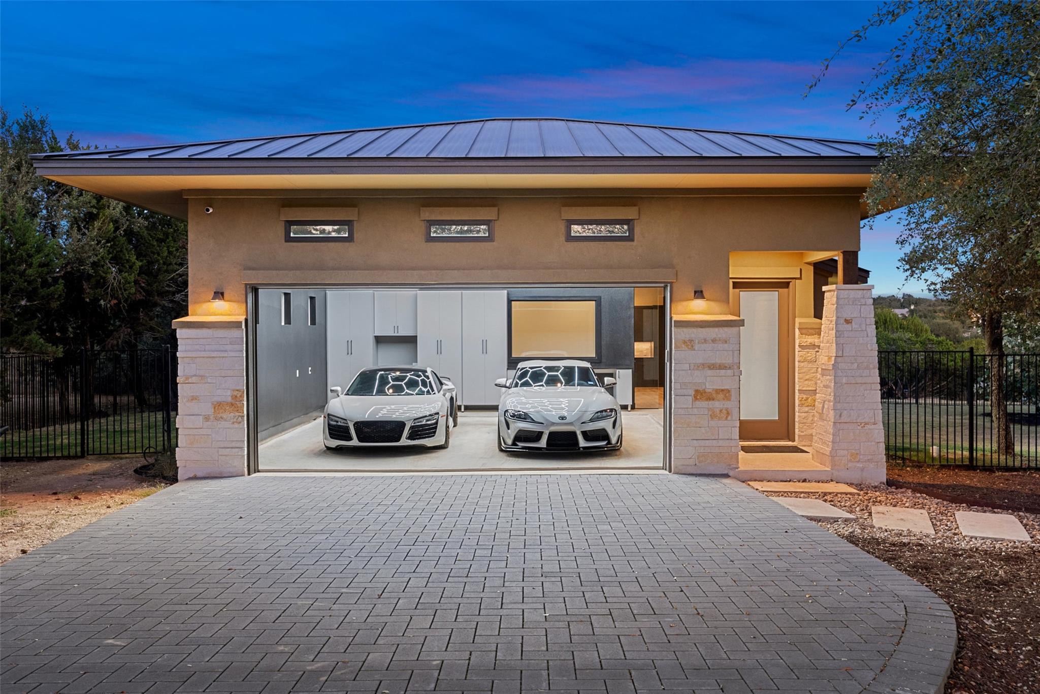 8701 Bellancia Dr, Austin, TX 78738