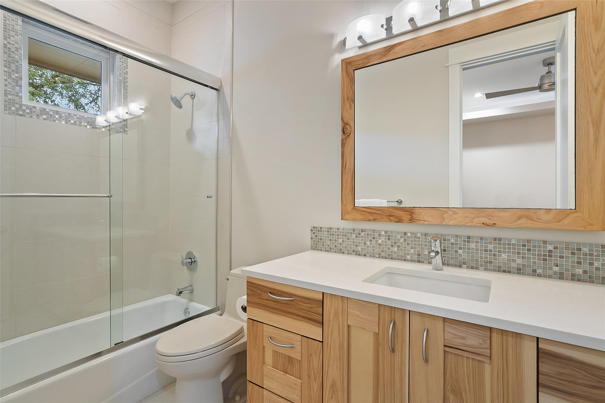 8701 Bellancia Dr, Austin, TX 78738