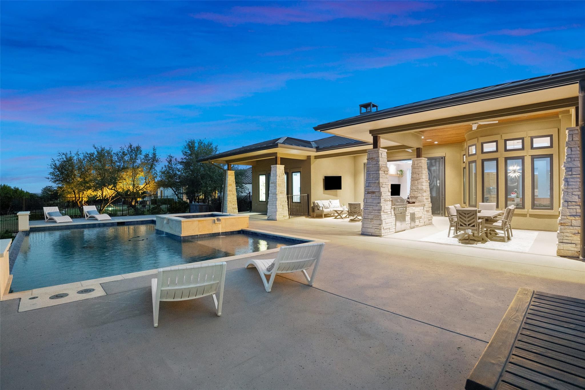 8701 Bellancia Dr, Austin, TX 78738