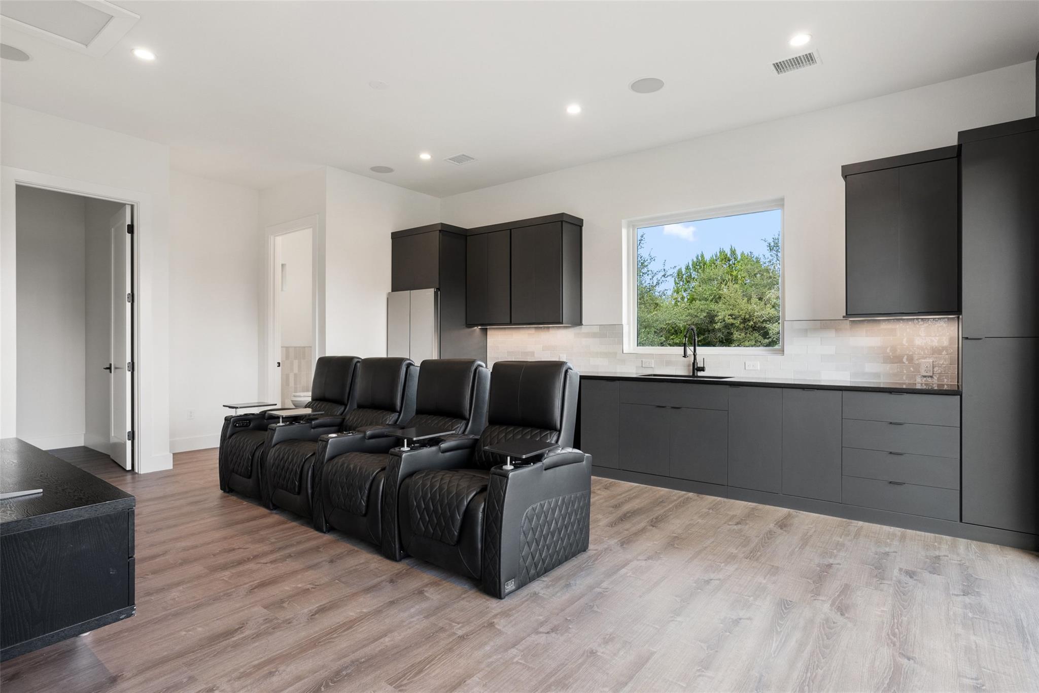 8701 Bellancia Dr, Austin, TX 78738