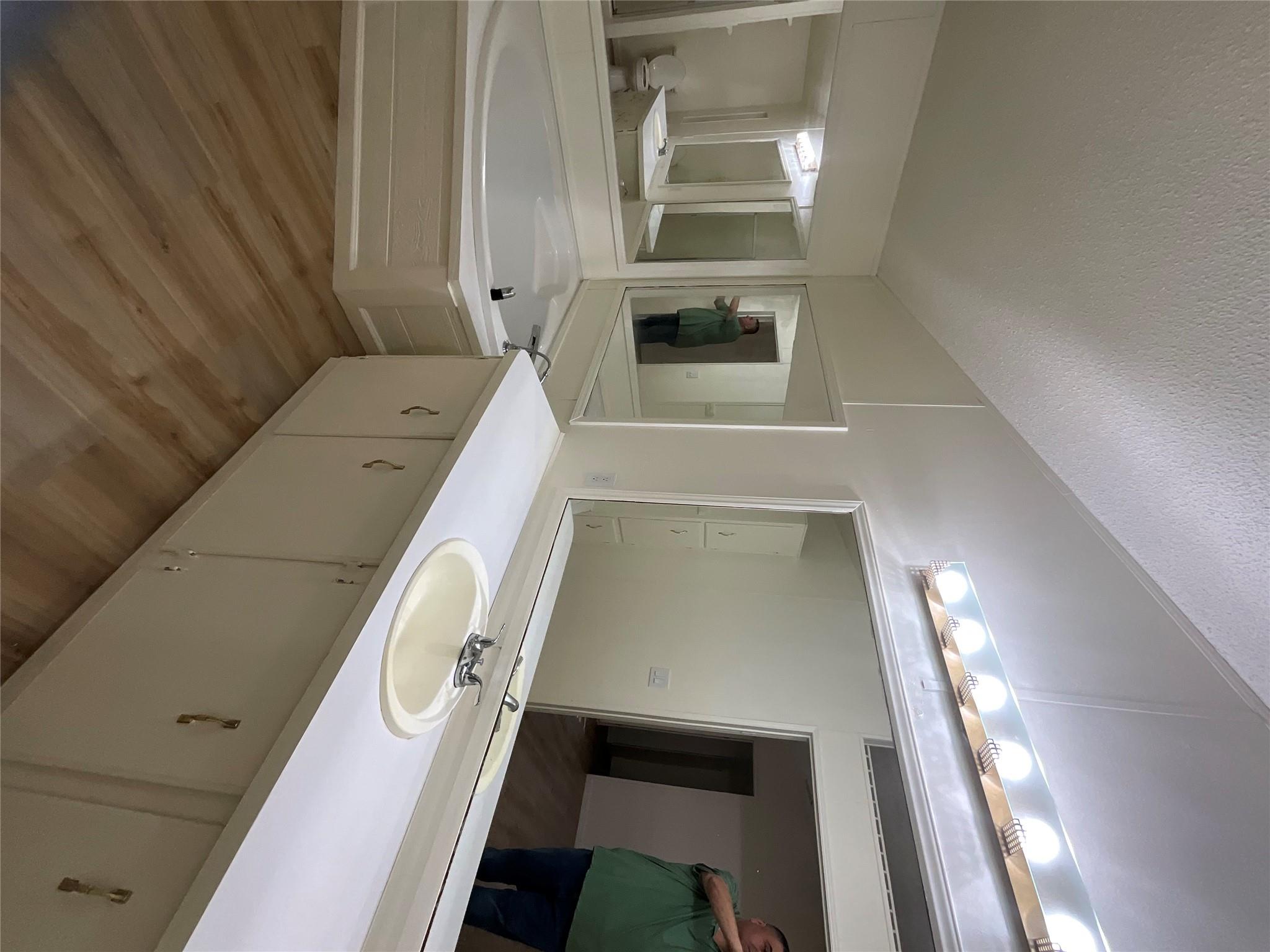 204 Overhill, Bastrop, TX 78602