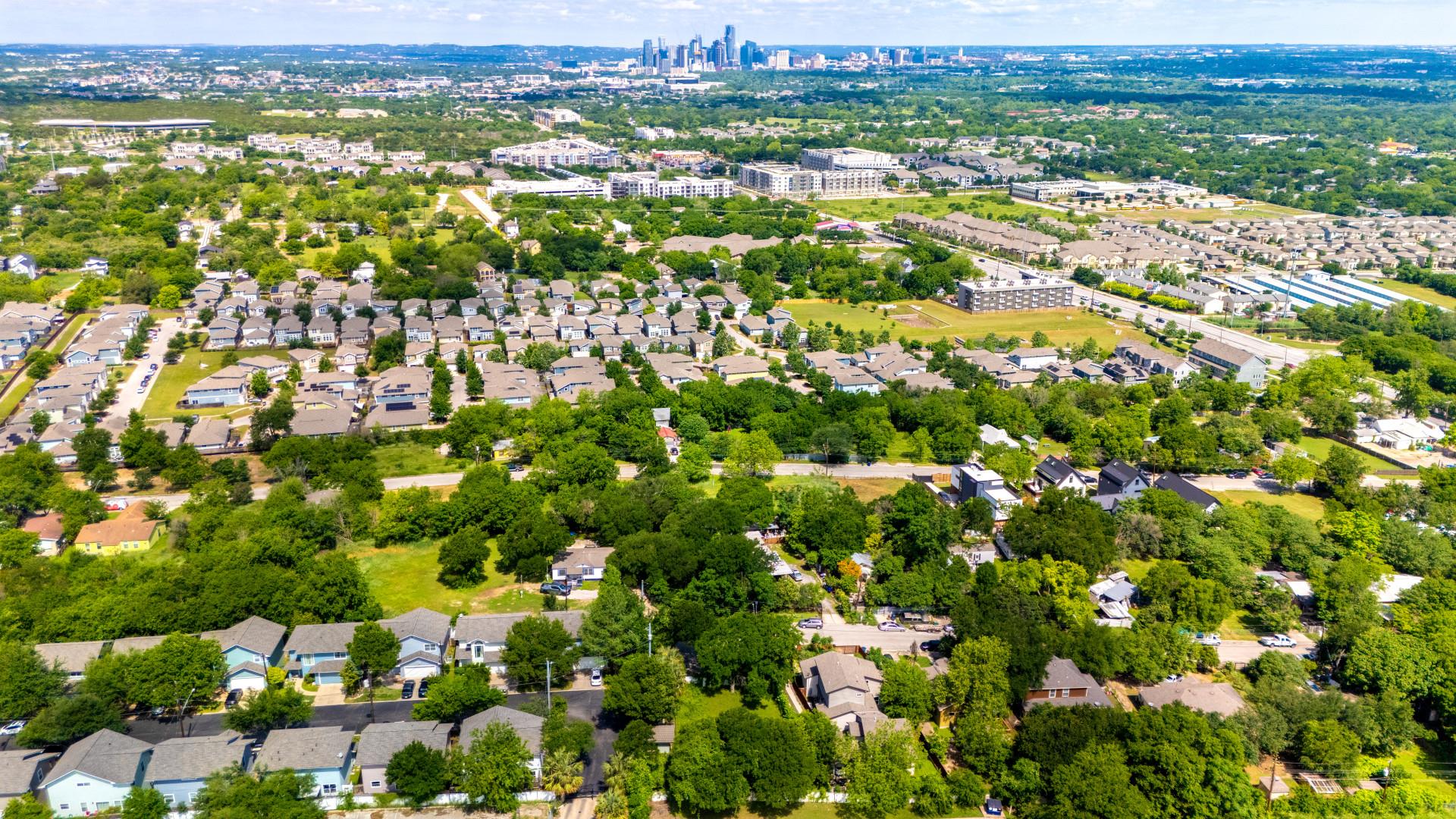 7312 E Ben White Blvd # 18, Austin, TX 78741