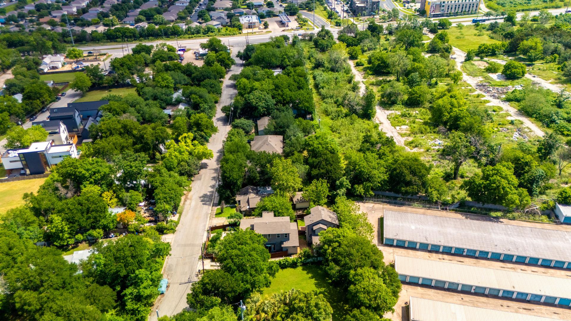 7312 E Ben White Blvd # 18, Austin, TX 78741
