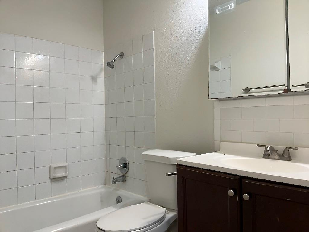 801 Country Aire Dr # A, Round Rock, TX 78664