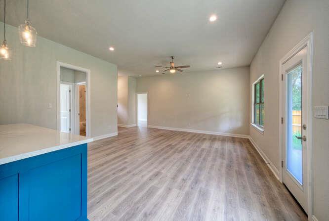 126 E Pauwela Ln, Bastrop, TX 78602