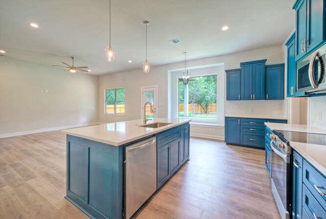 126 E Pauwela Ln, Bastrop, TX 78602