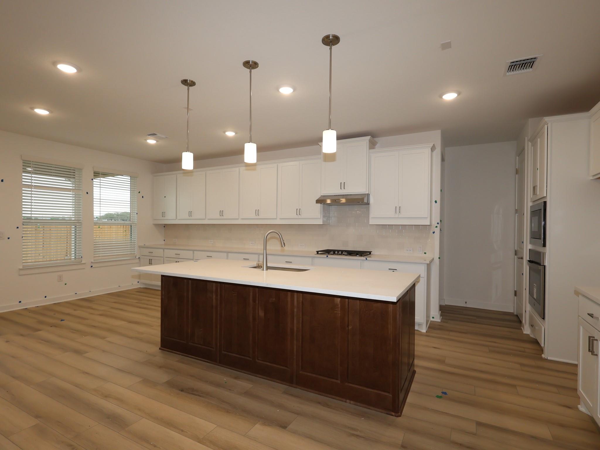 2008 Lolo Ln, Leander, TX 78641