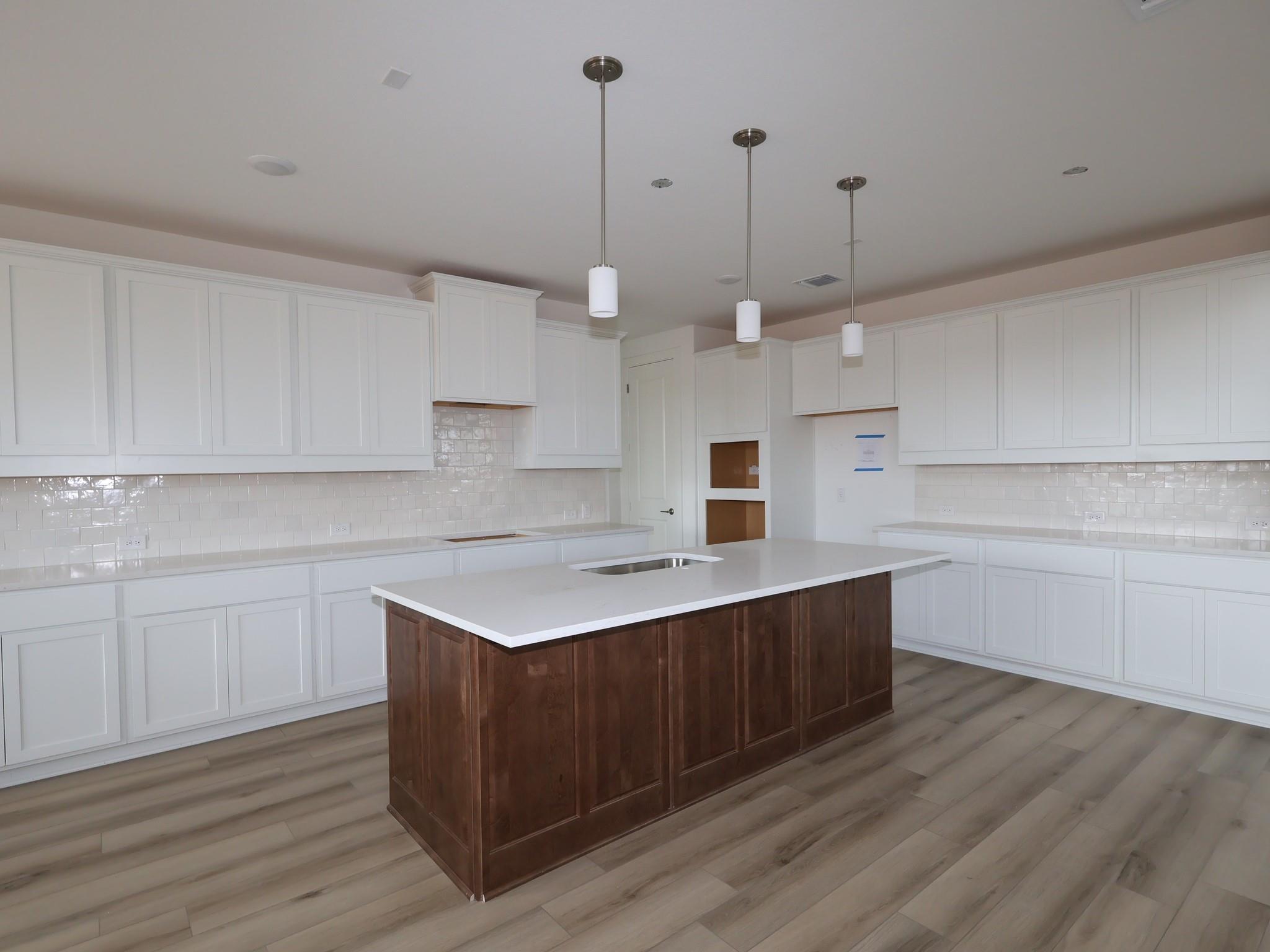 2008 Lolo Ln, Leander, TX 78641