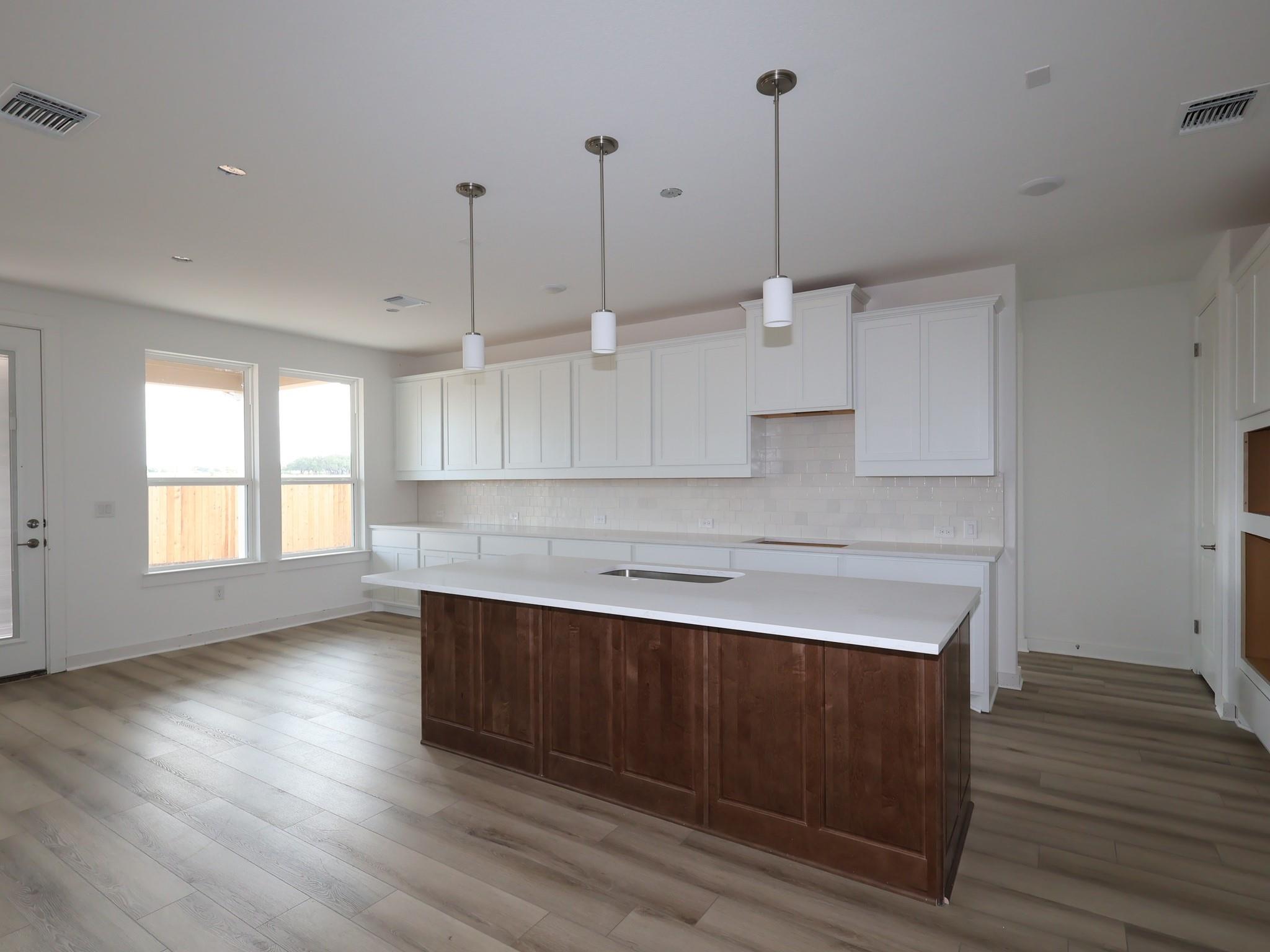 2008 Lolo Ln, Leander, TX 78641