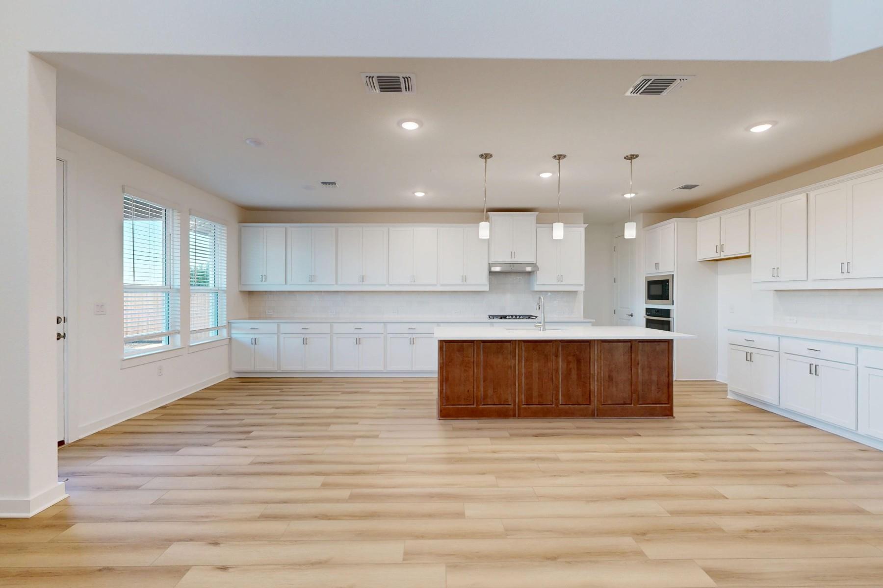 2008 Lolo Ln, Leander, TX 78641