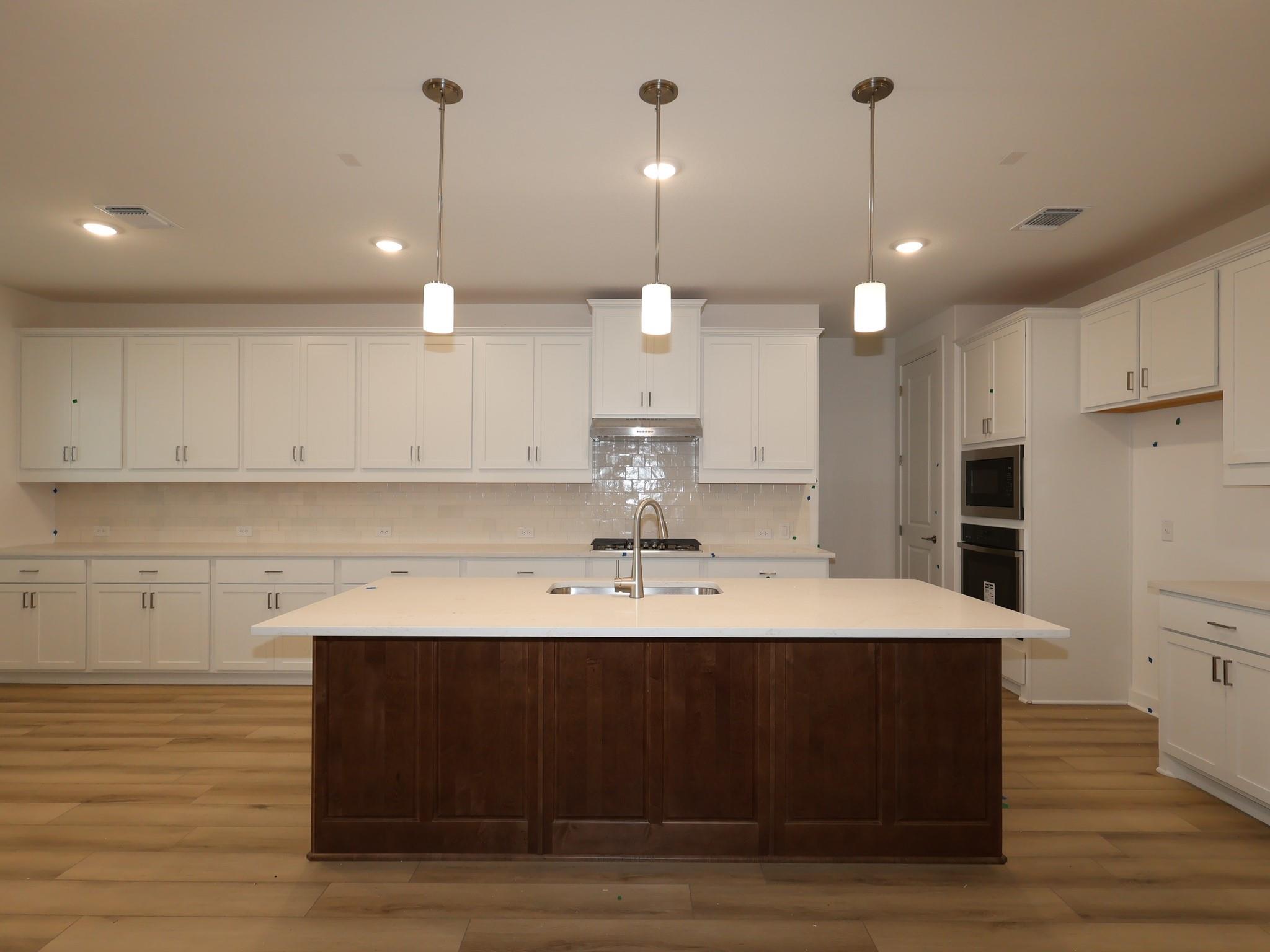 2008 Lolo Ln, Leander, TX 78641