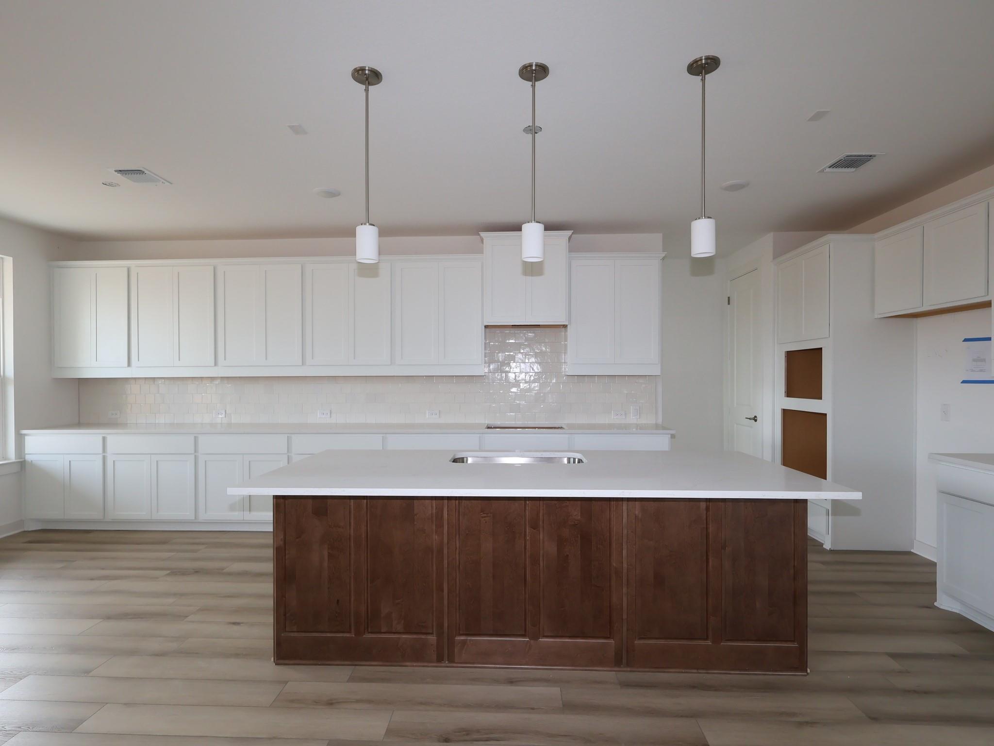 2008 Lolo Ln, Leander, TX 78641