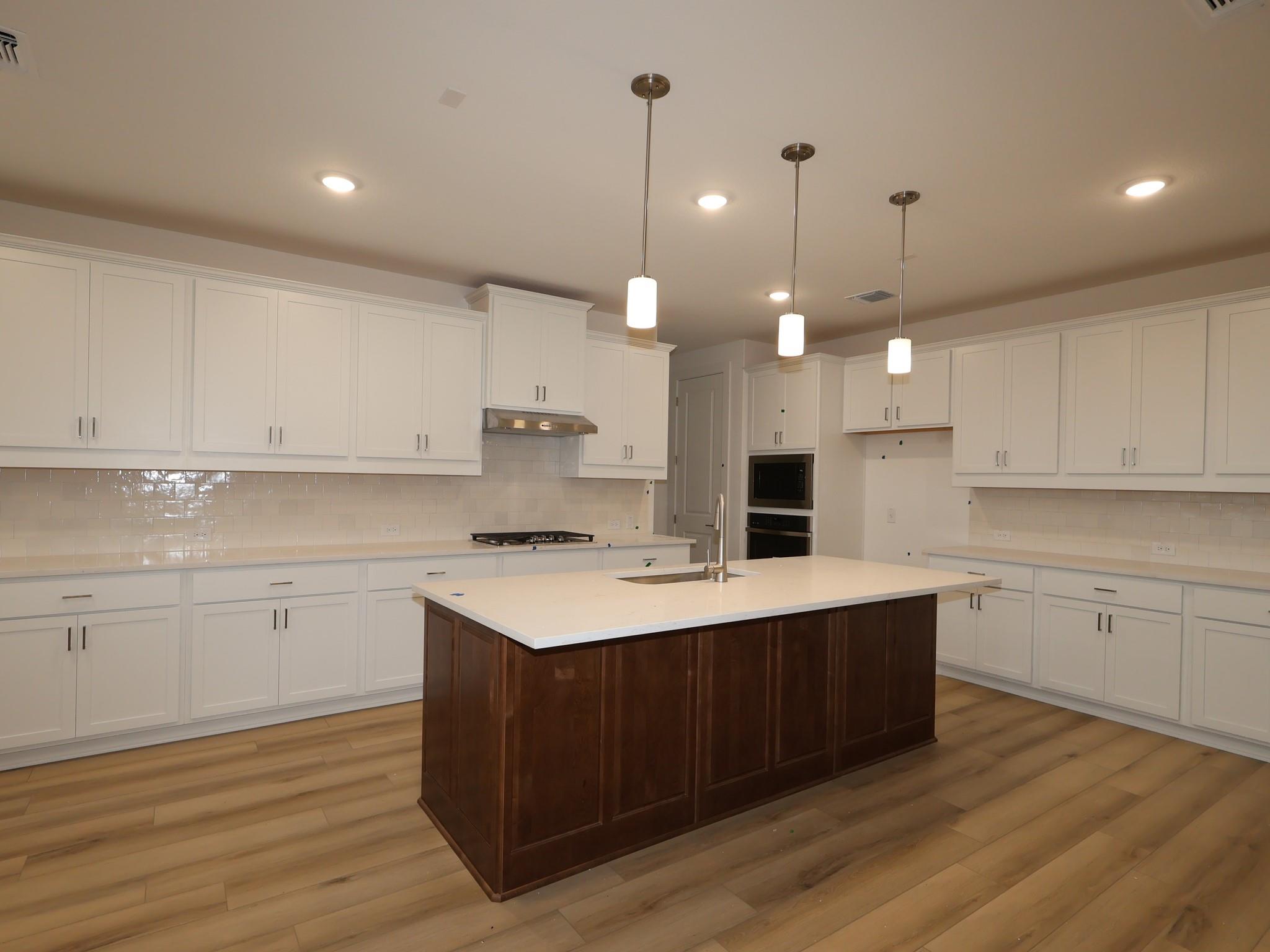 2008 Lolo Ln, Leander, TX 78641