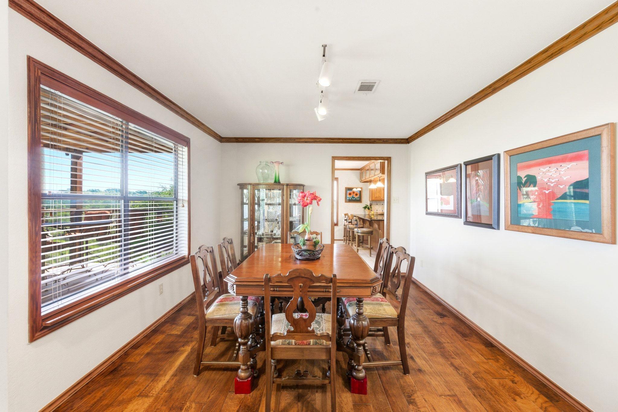 1417 Bay Hill Dr, Austin, TX 78746