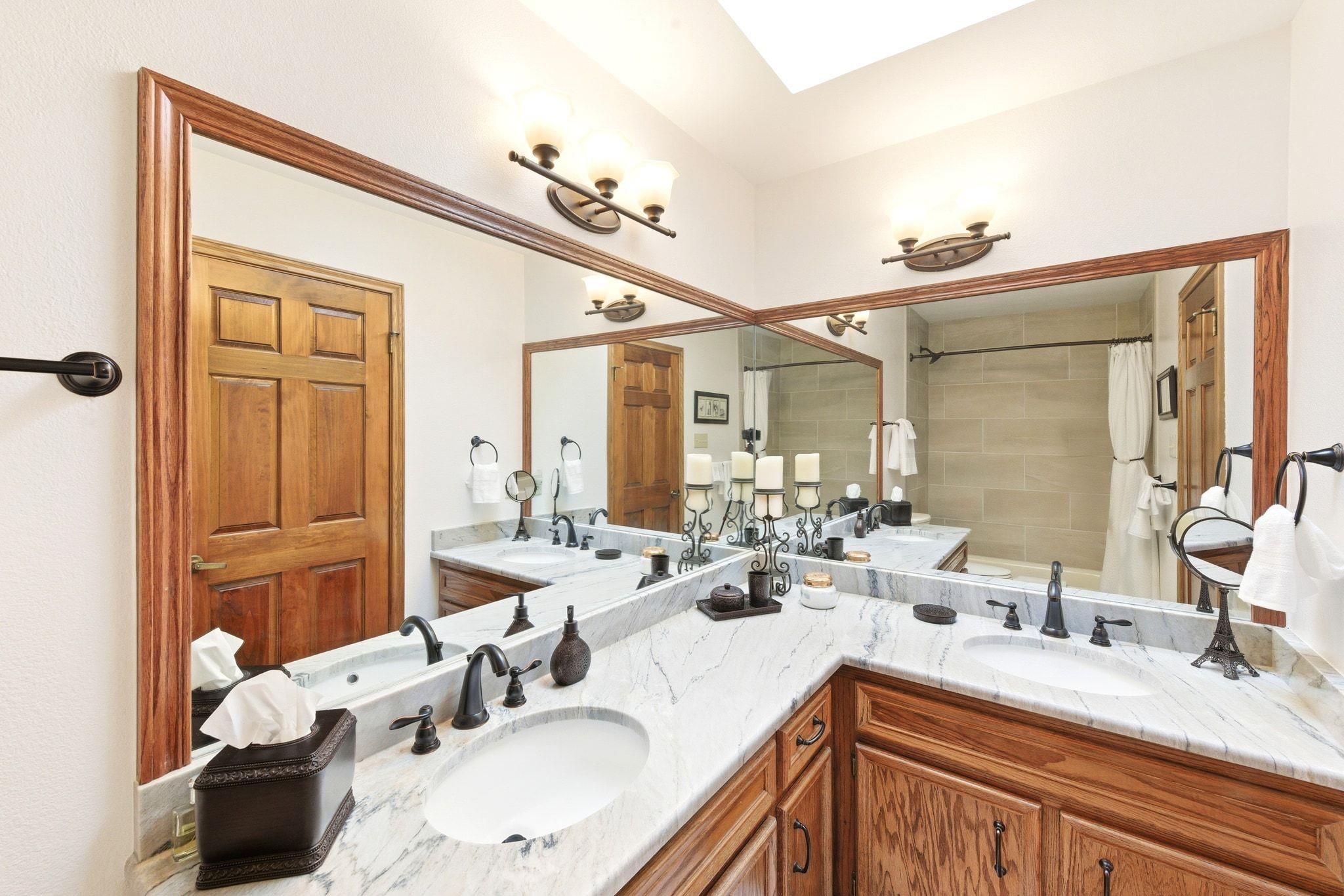 1417 Bay Hill Dr, Austin, TX 78746