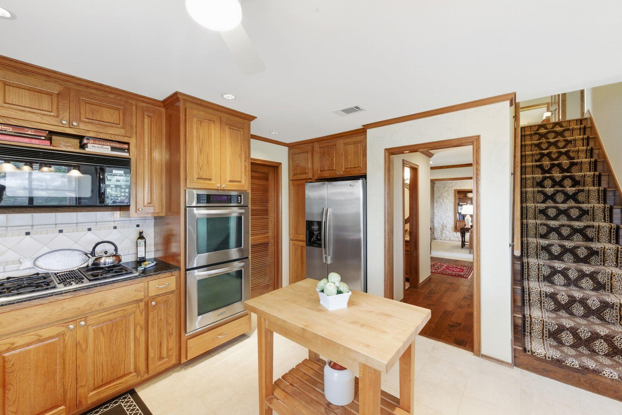 1417 Bay Hill Dr, Austin, TX 78746