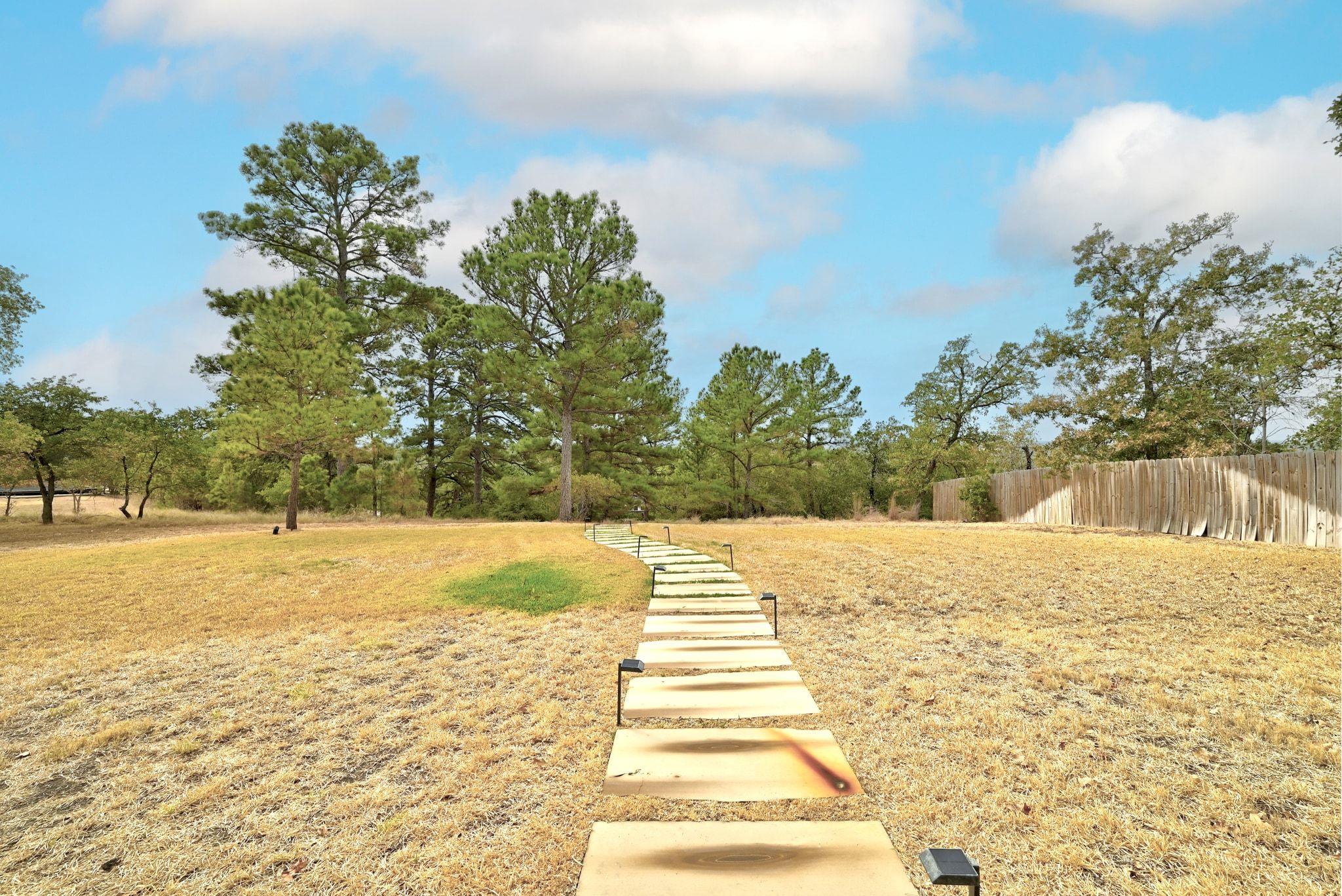 133 & 135 E Keanahalululu Ln, Bastrop, TX 78602