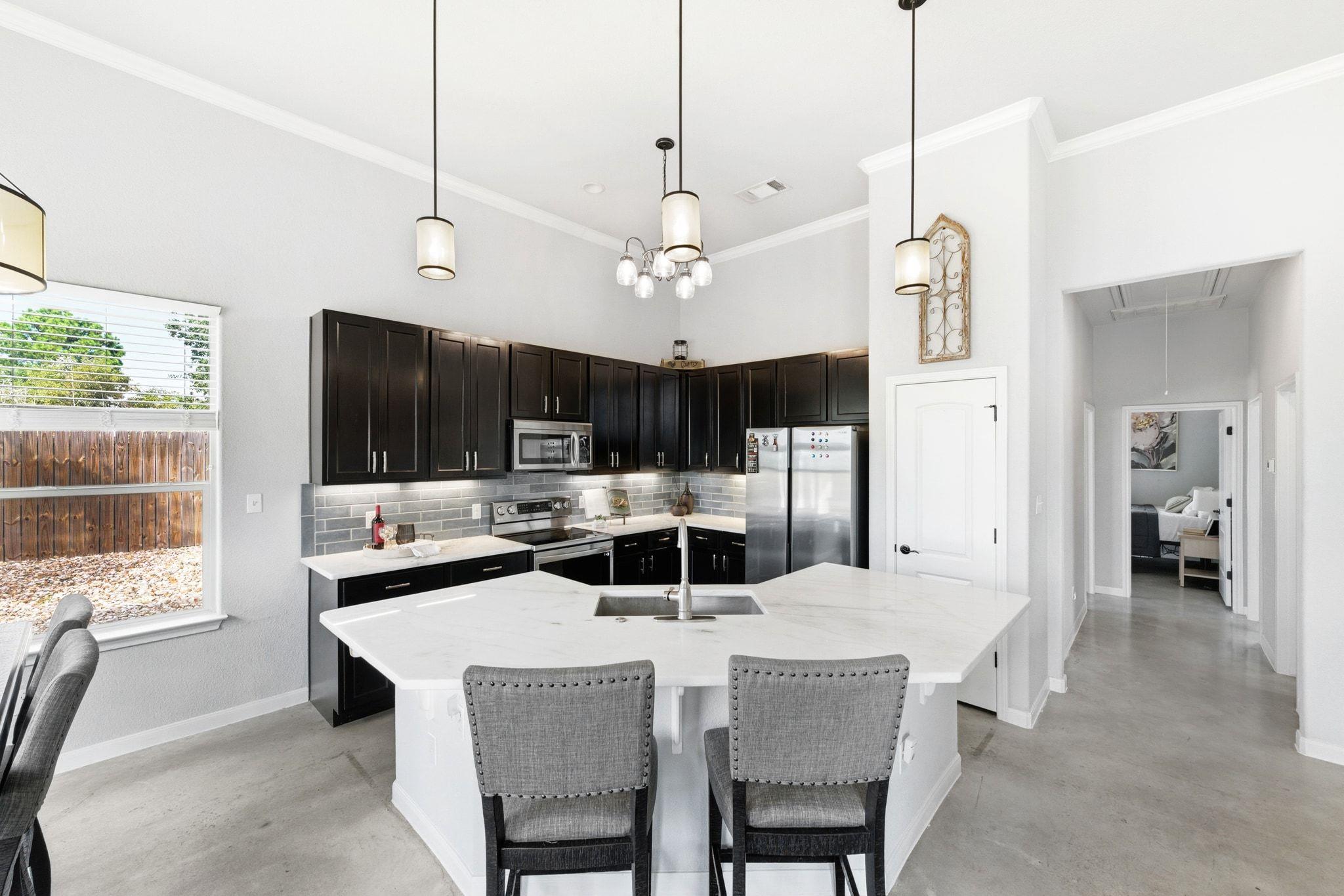 133 & 135 E Keanahalululu Ln, Bastrop, TX 78602