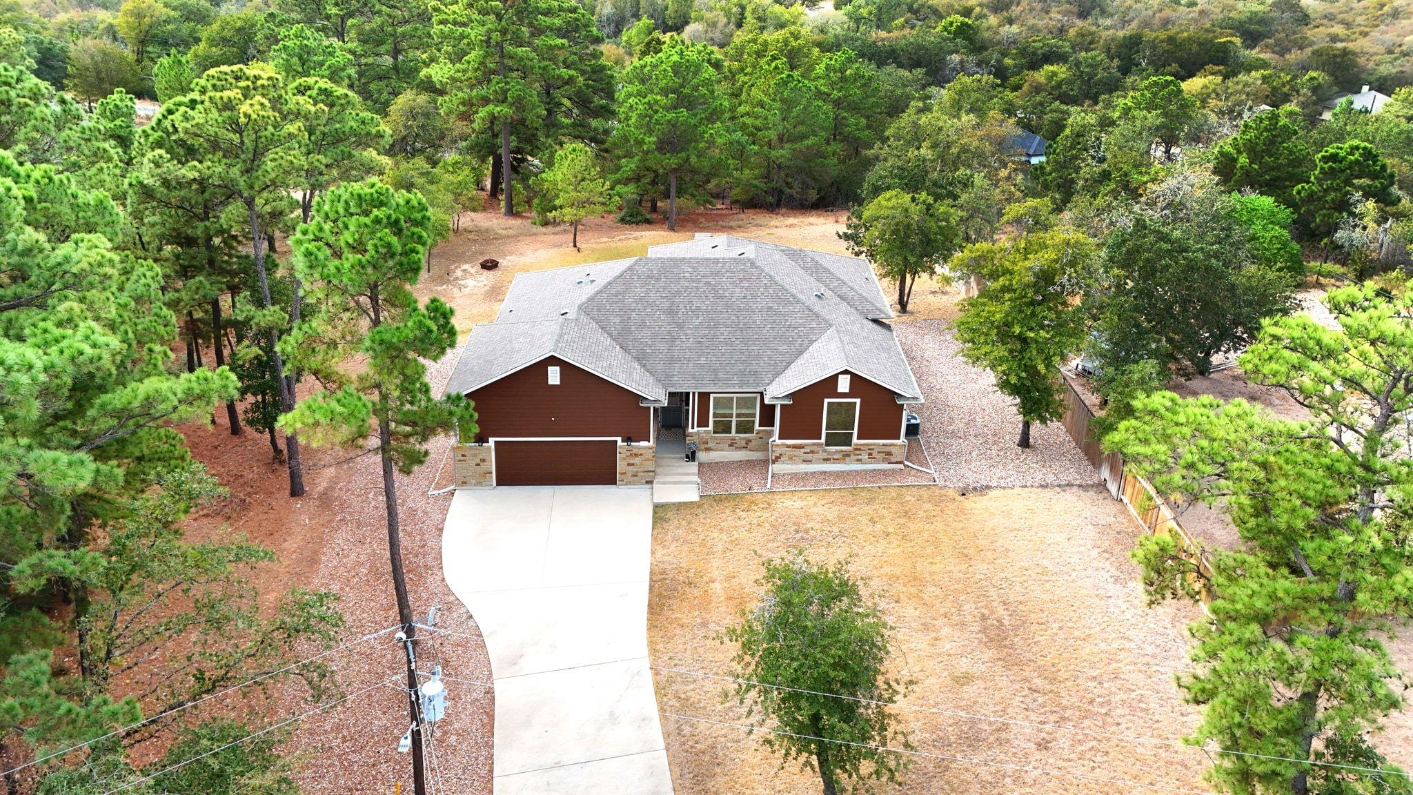 133 & 135 E Keanahalululu Ln, Bastrop, TX 78602