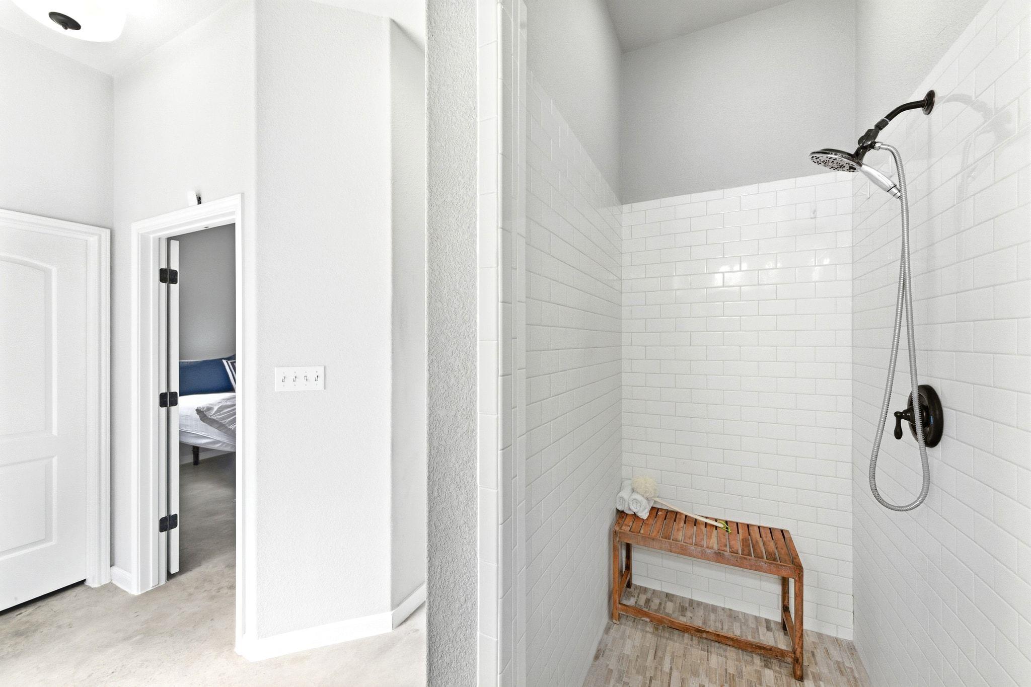 133 & 135 E Keanahalululu Ln, Bastrop, TX 78602