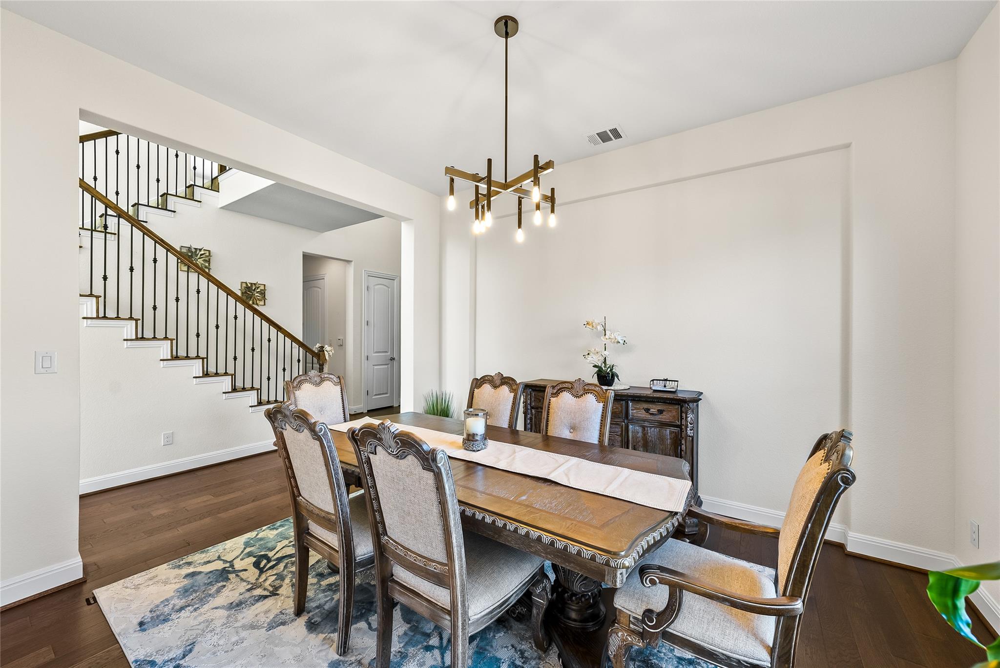 5221 Cedro Elm Dr, Austin, TX 78738