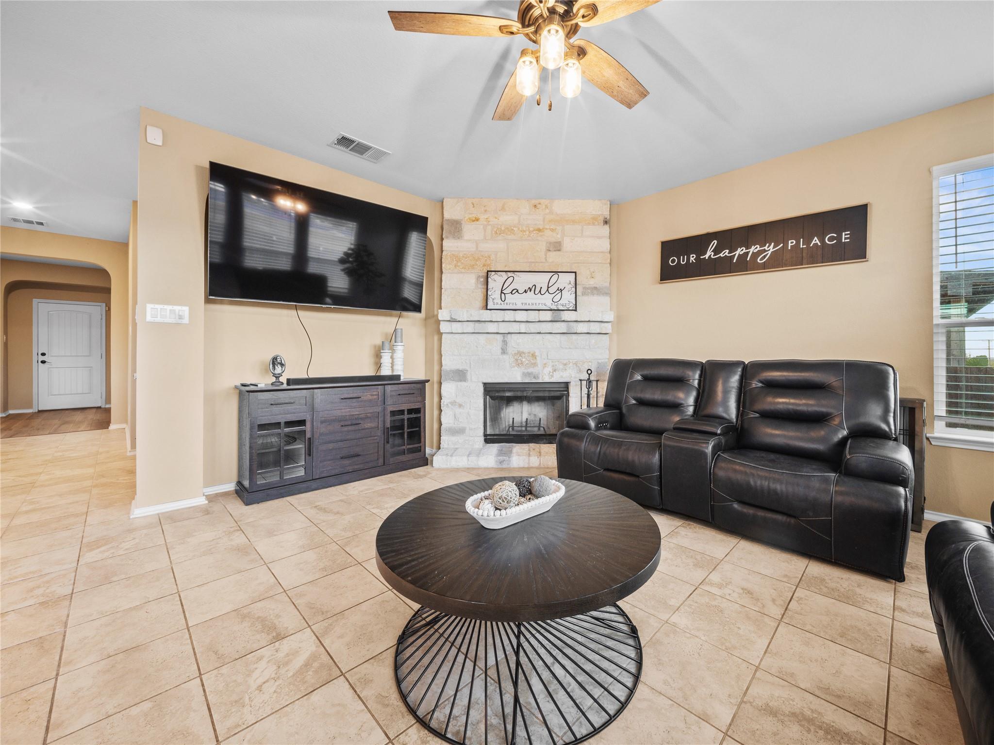 104 Rocroi Dr, Georgetown, TX 78626