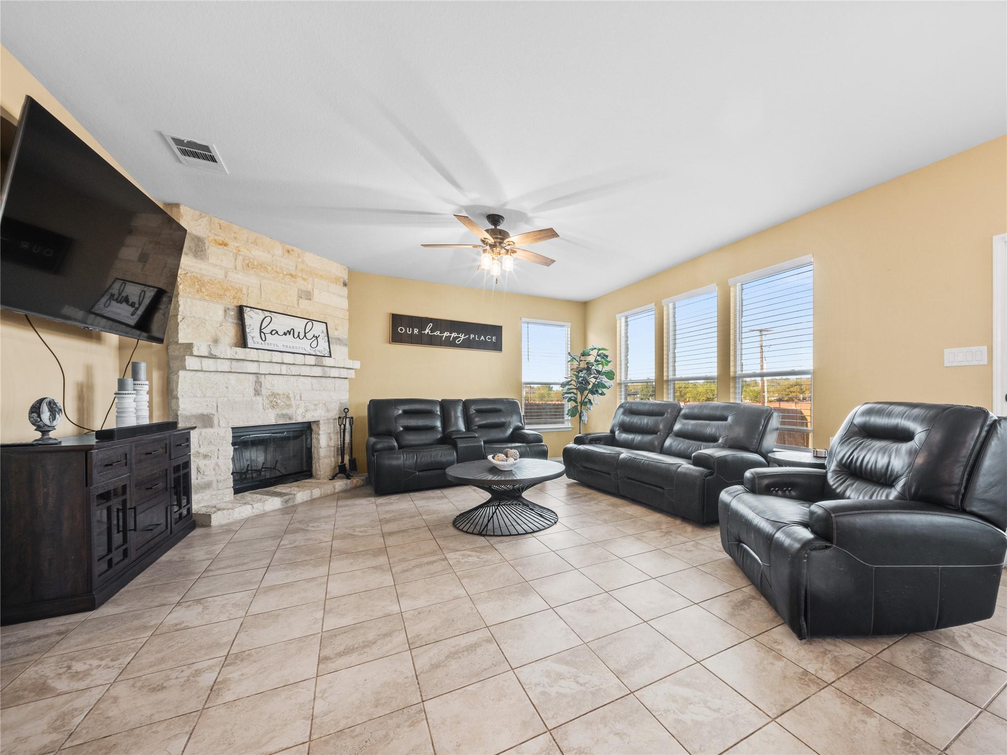 104 Rocroi Dr, Georgetown, TX 78626