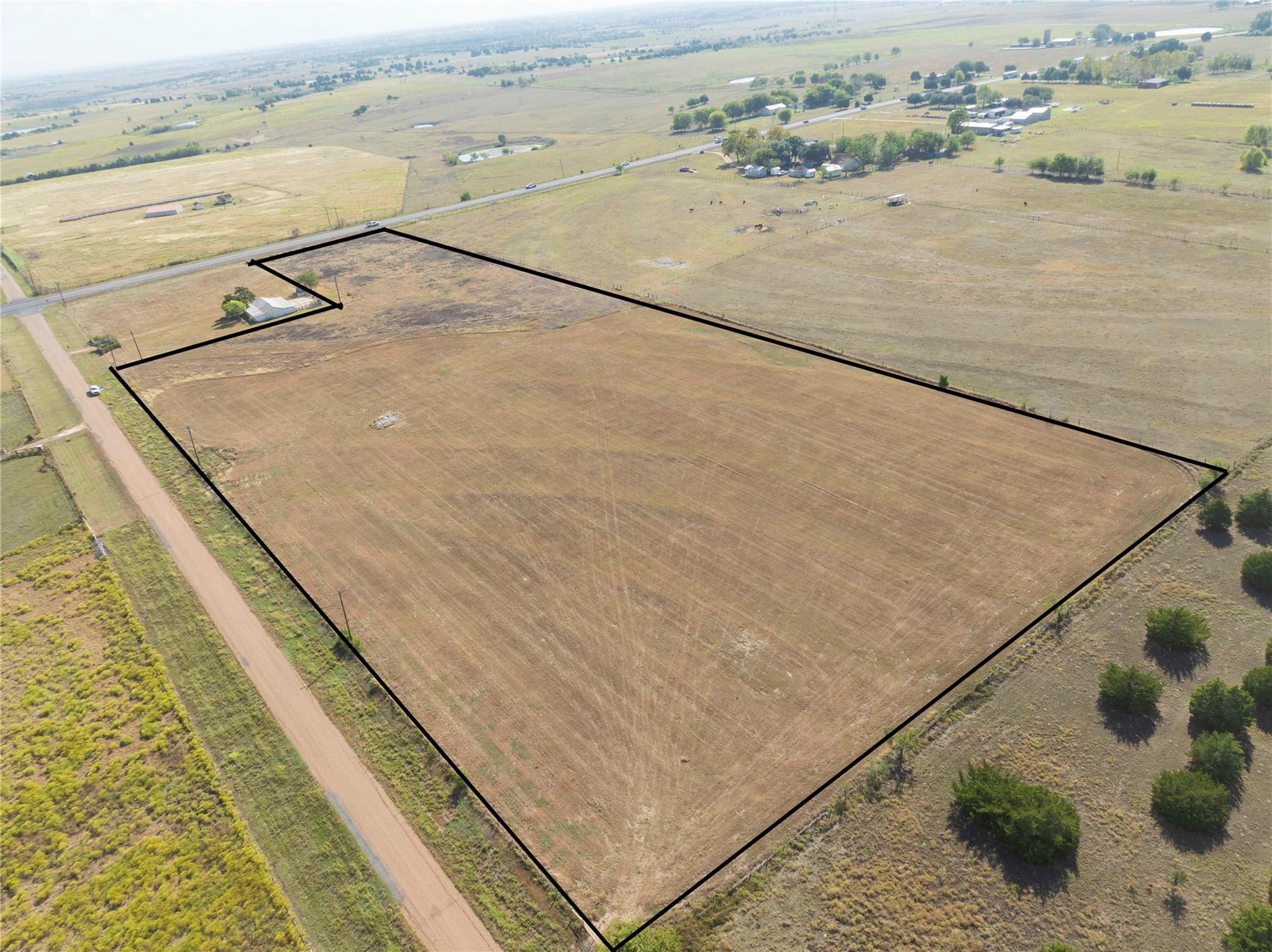 225 Knape Rd, La Grange, TX 78945