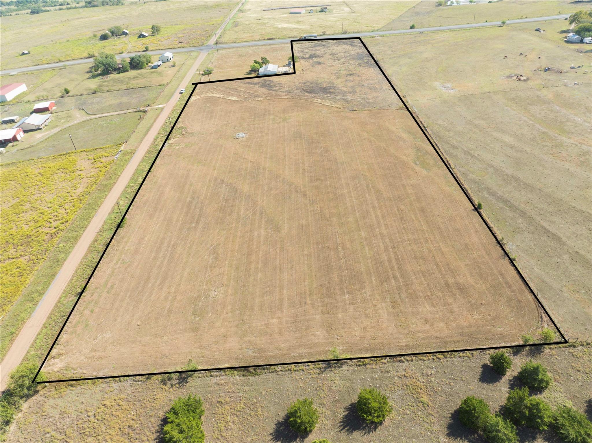 225 Knape Rd, La Grange, TX 78945