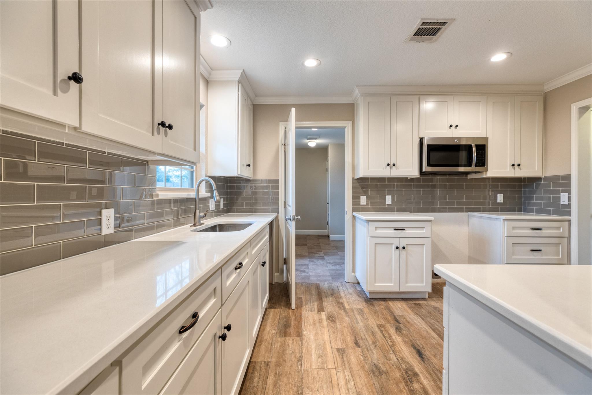 810 Vogel Dr, Lockhart, TX 78644